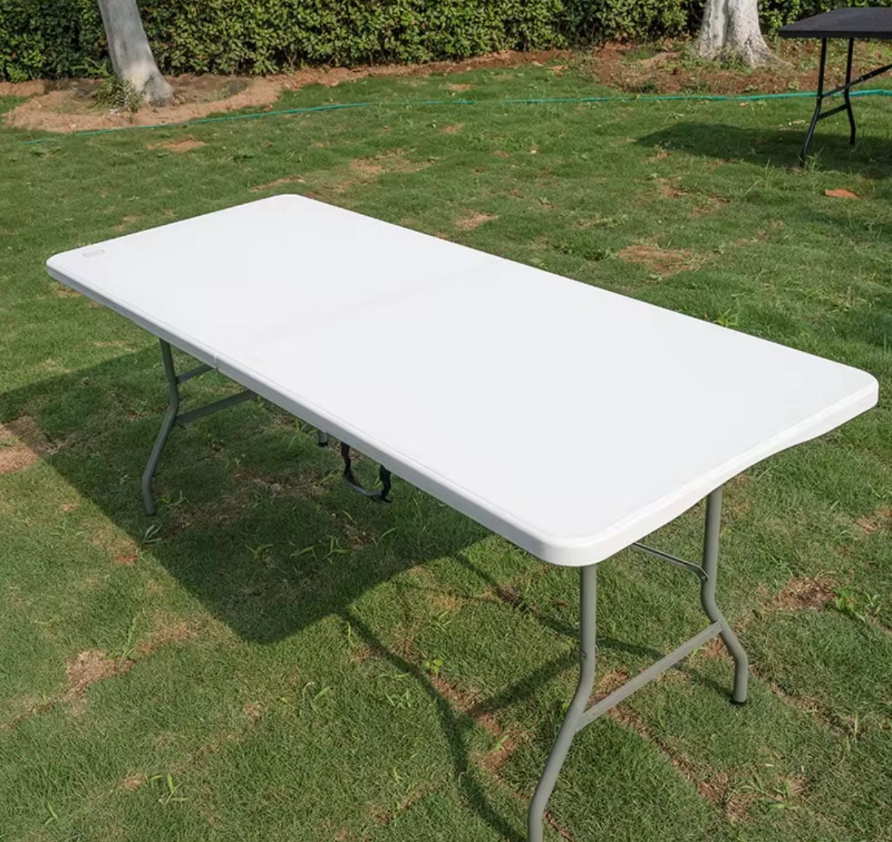 Mesa Plástica Plegable Rectangular (1.5m) (77 x 71*7.5 cm)