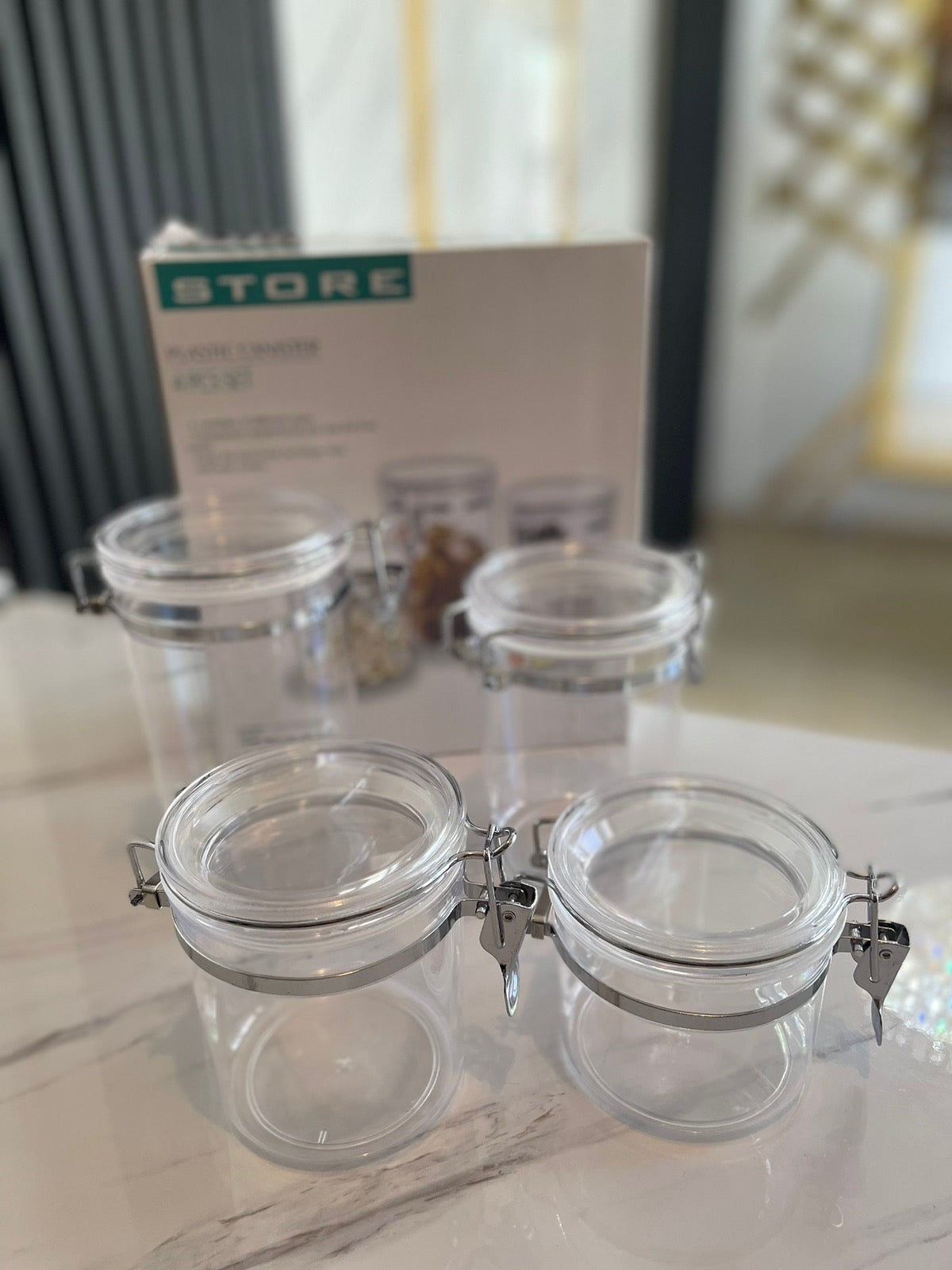 ✨ Set de Envases Organizadores Herméticos con Cierre Metálico (4 en 1)✨
¡Mantén tu cocina ordenada y tus alimentos siempre frescos! 🌾🍪☕