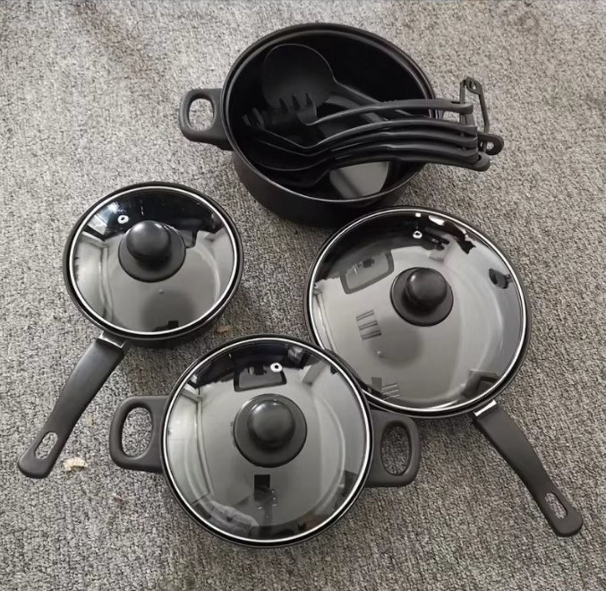 🍳✨ Set de Ollas y Sartenes Juego de Utencilios de 13 Piezas – ✨🍳
💰RD$1,295