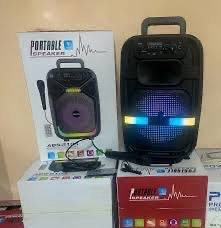 Bocina Bluetooth con Micrófono de 8 pulgadas (Cod.-8103)