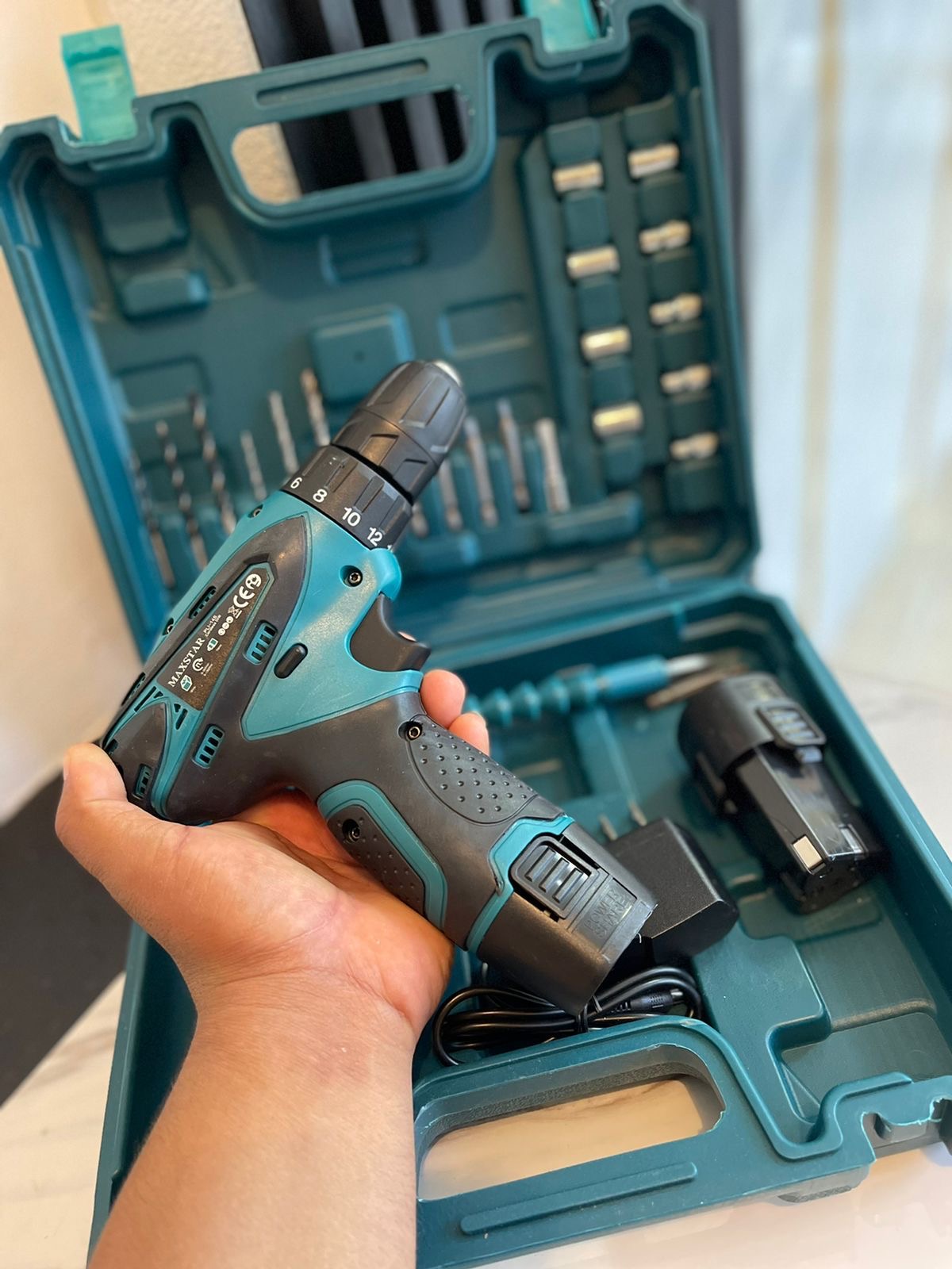 🔧 Taladro Destornillador Inalámbrico 12V con Estuche y Herramientas (Cod. JVM-57)
💰 RD$1,995