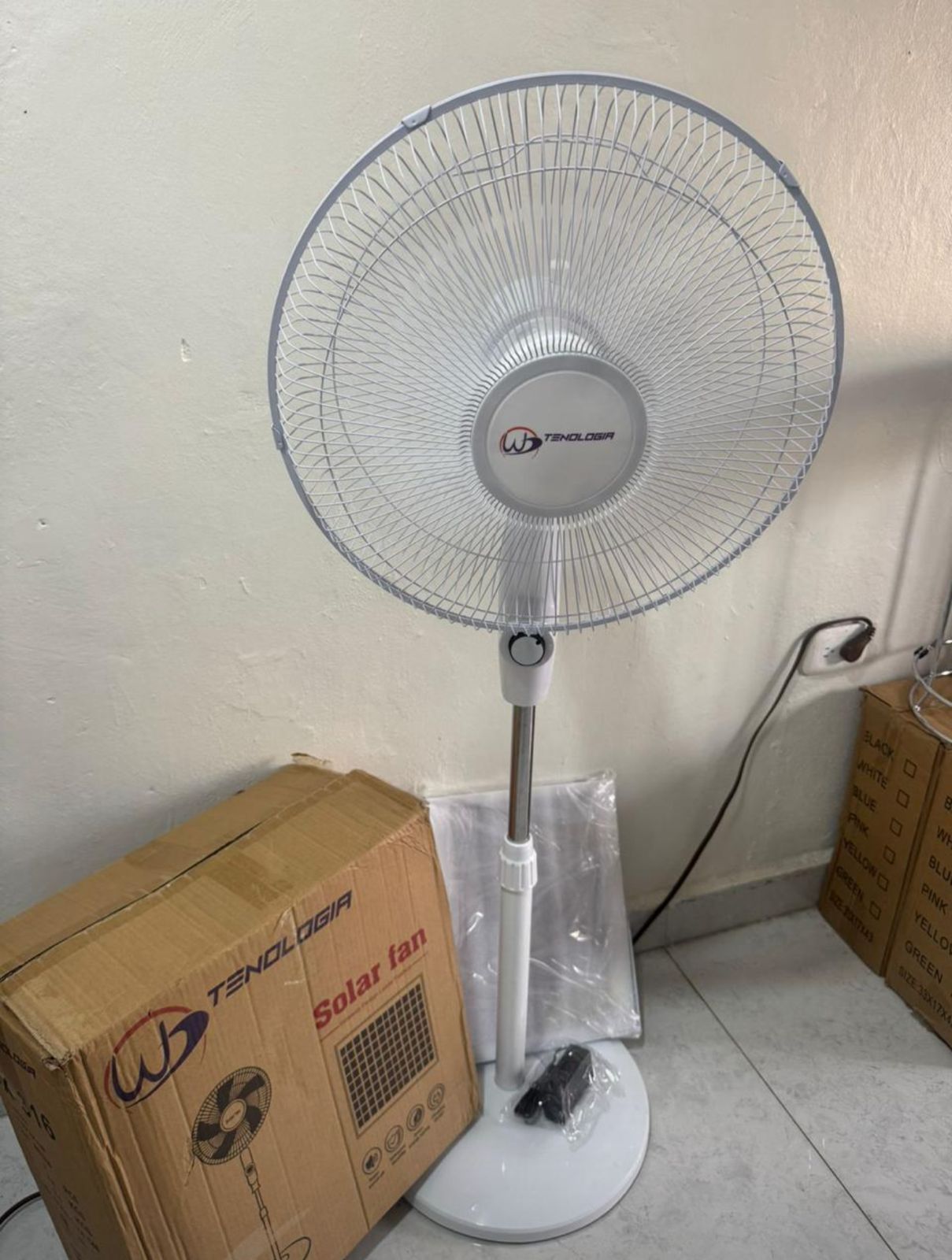 Abanico Recargable Con Panel Solar