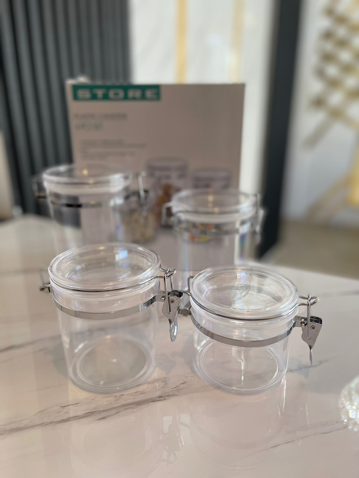 ✨ Set de Envases Organizadores Herméticos con Cierre Metálico (4 en 1)✨
¡Mantén tu cocina ordenada y tus alimentos siempre frescos! 🌾🍪☕