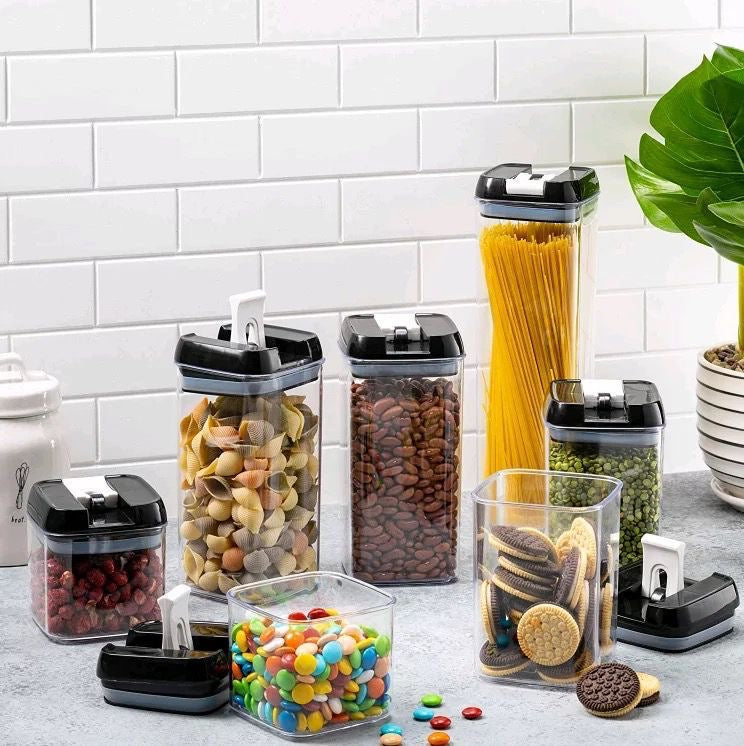 🥳✨ Set de Envases Organizadores Herméticos 7 en 1 ✨🥳
¡Despídete del desorden en tu cocina y mantén tus alimentos siempre frescos! 🥖🍪🍬