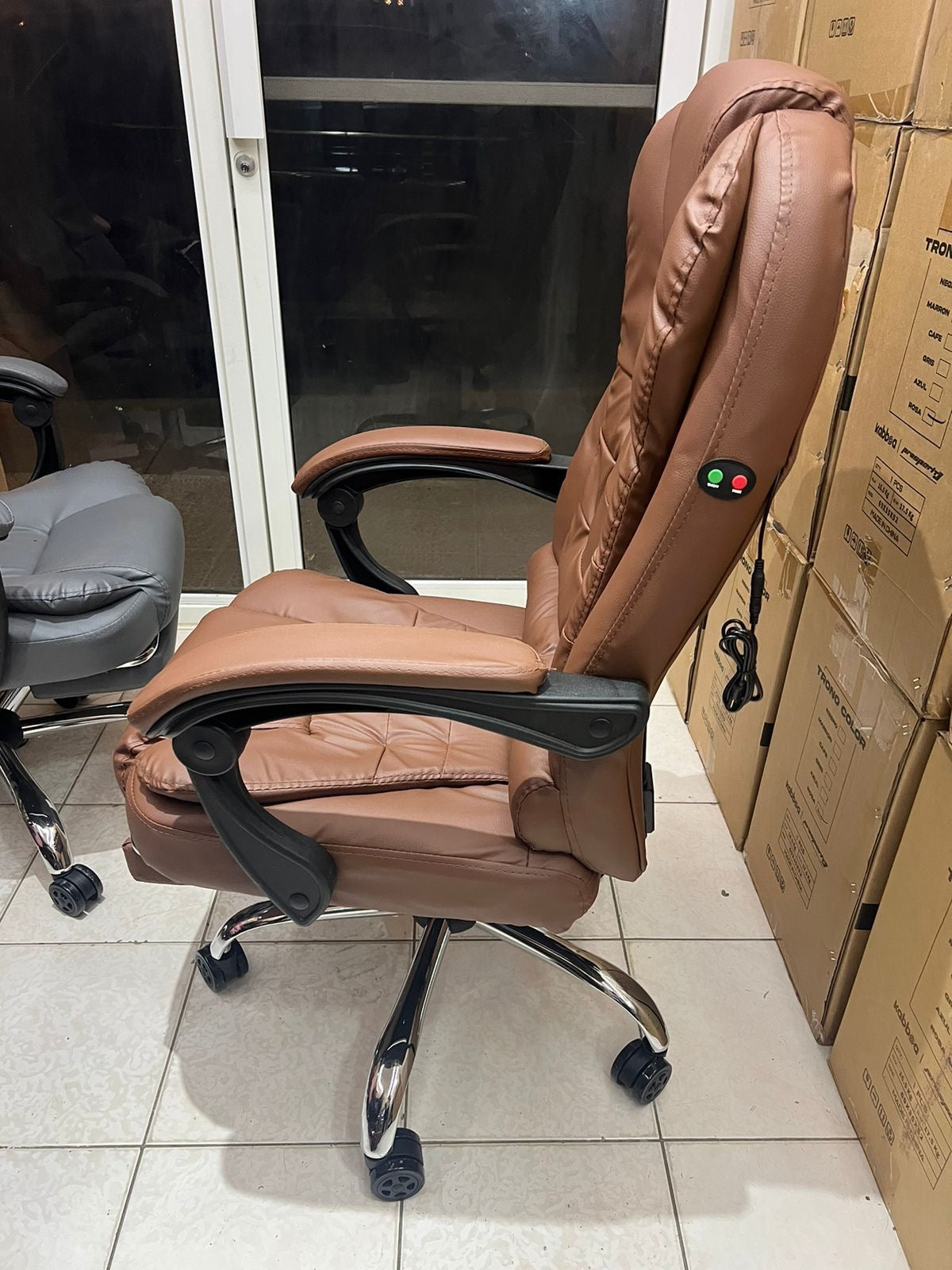 Silla Ejecutiva Con Masajeador y Reposa Pies
