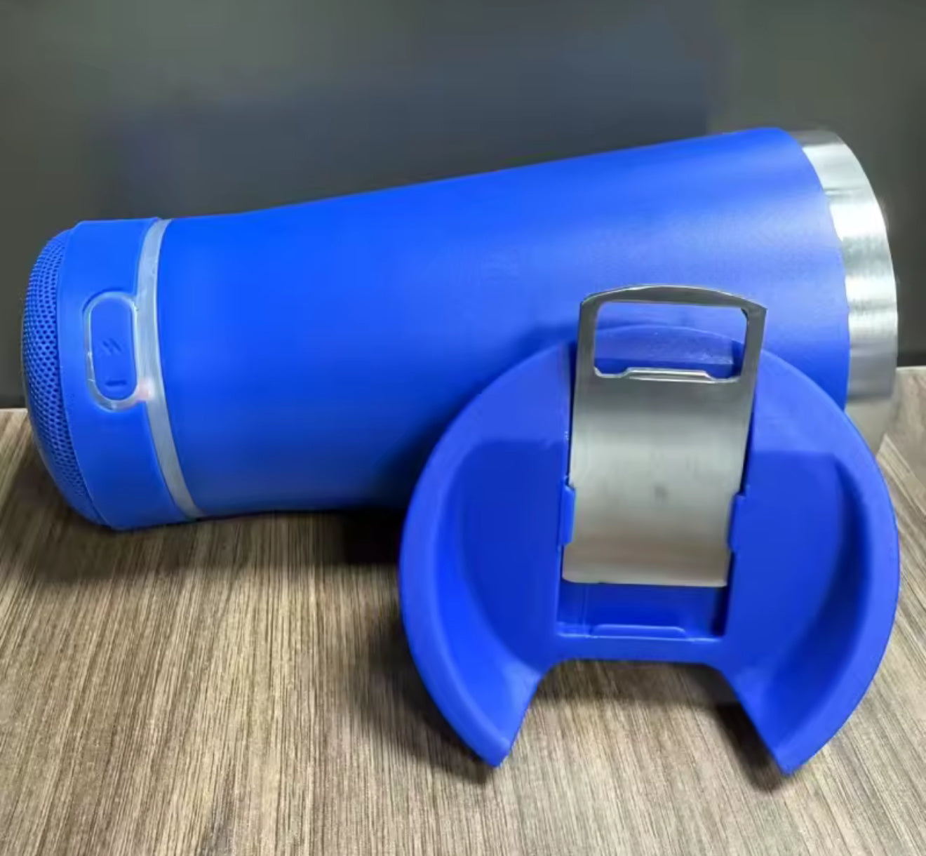 🎶🥤 Vaso Térmico con Bocina Bluetooth 🥤🎶(Cod. BTH)
💰RD$895