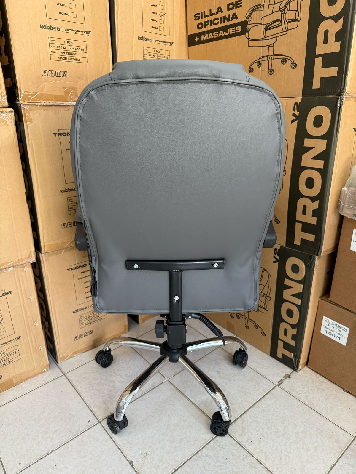 🔘 Silla Ejecutiva con Masajeador y Reposapiés – Color Gris