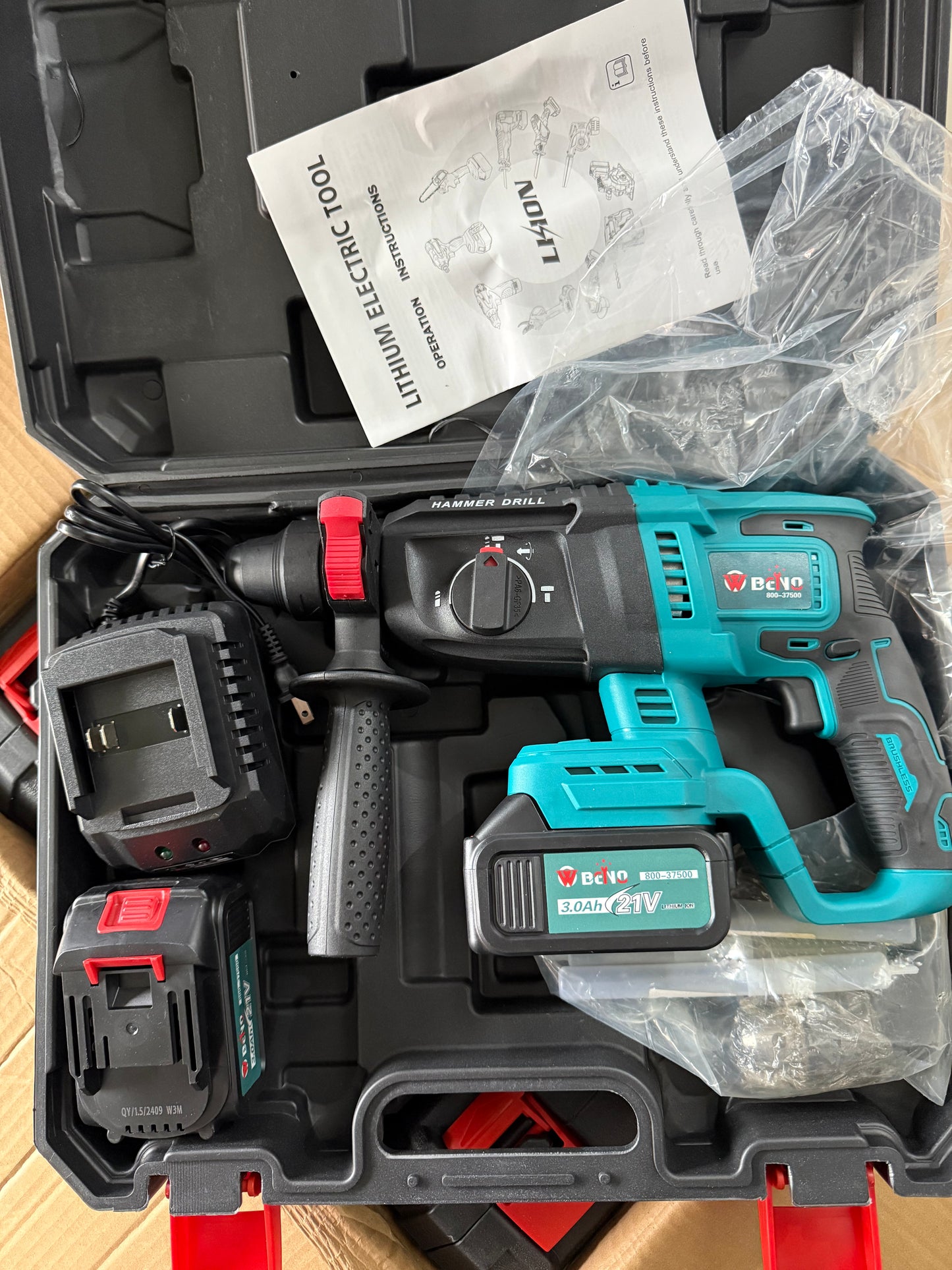 🔩⚡ ¡Potencia sin cables, trabajo sin límites! ⚡🔩
Taladro Percutor Inalámbrico BENO 21V (3.0Ah) (Cod.37500)
💥 Ideal para madera, metal o concreto.
💰RD$4,995