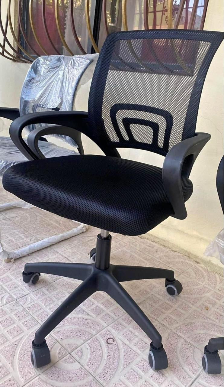 🪑 Silla Giratoria de Oficina – Modelo Ergonómico con Estilo Moderno
📦 Código: 9050