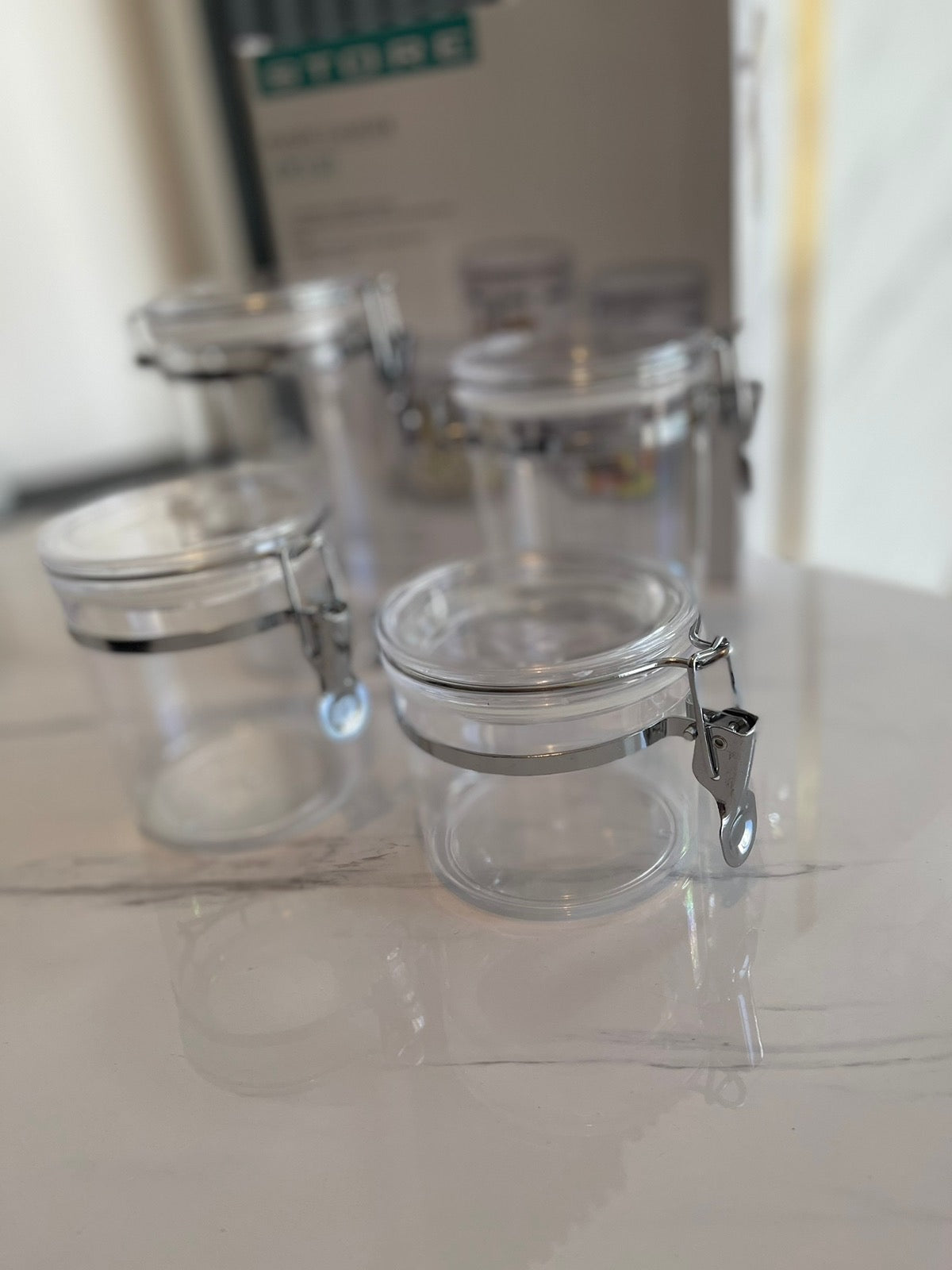 ✨ Set de Envases Organizadores Herméticos con Cierre Metálico (4 en 1)✨
¡Mantén tu cocina ordenada y tus alimentos siempre frescos! 🌾🍪☕