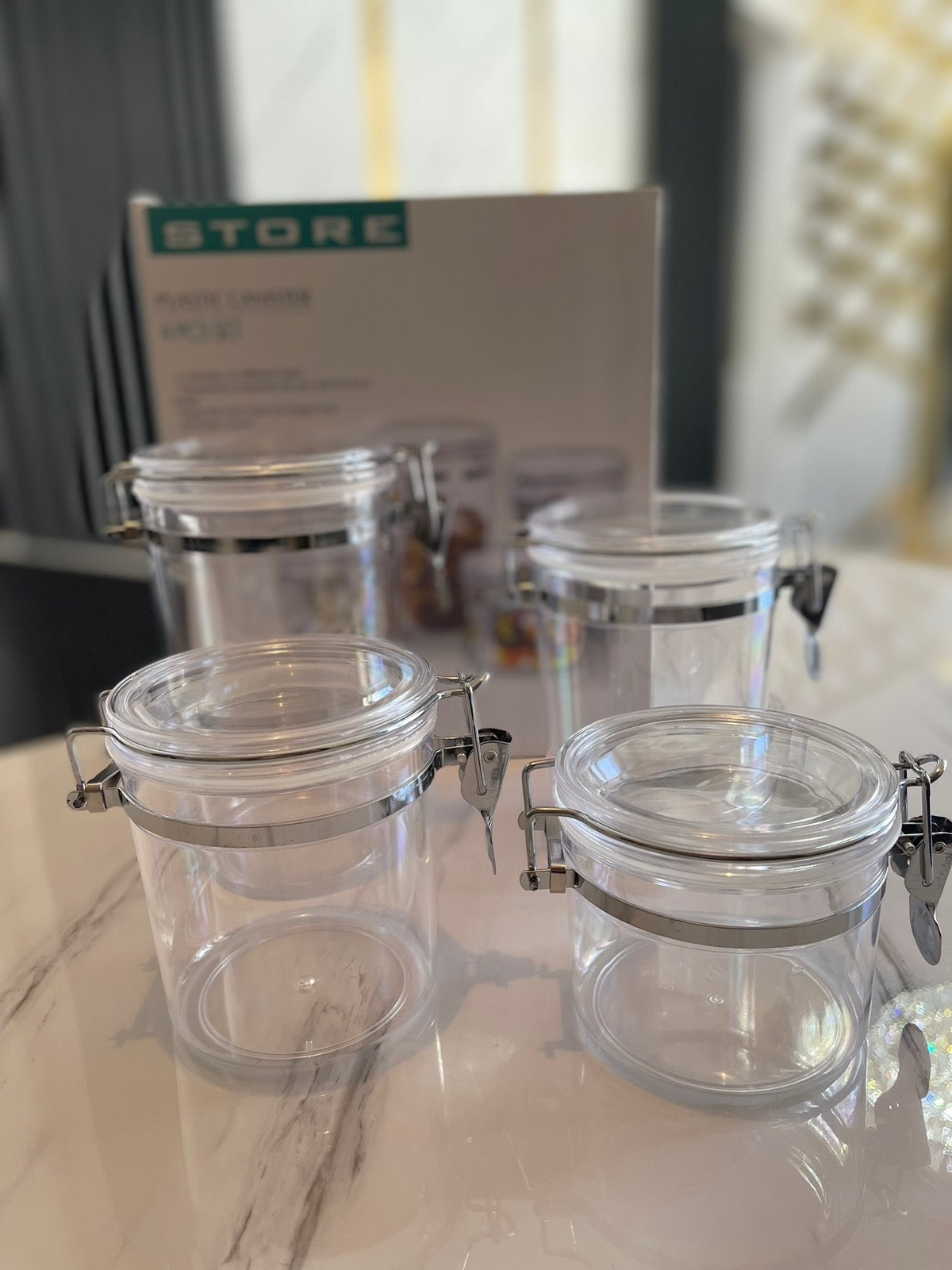 ✨ Set de Envases Organizadores Herméticos con Cierre Metálico (4 en 1)✨
¡Mantén tu cocina ordenada y tus alimentos siempre frescos! 🌾🍪☕