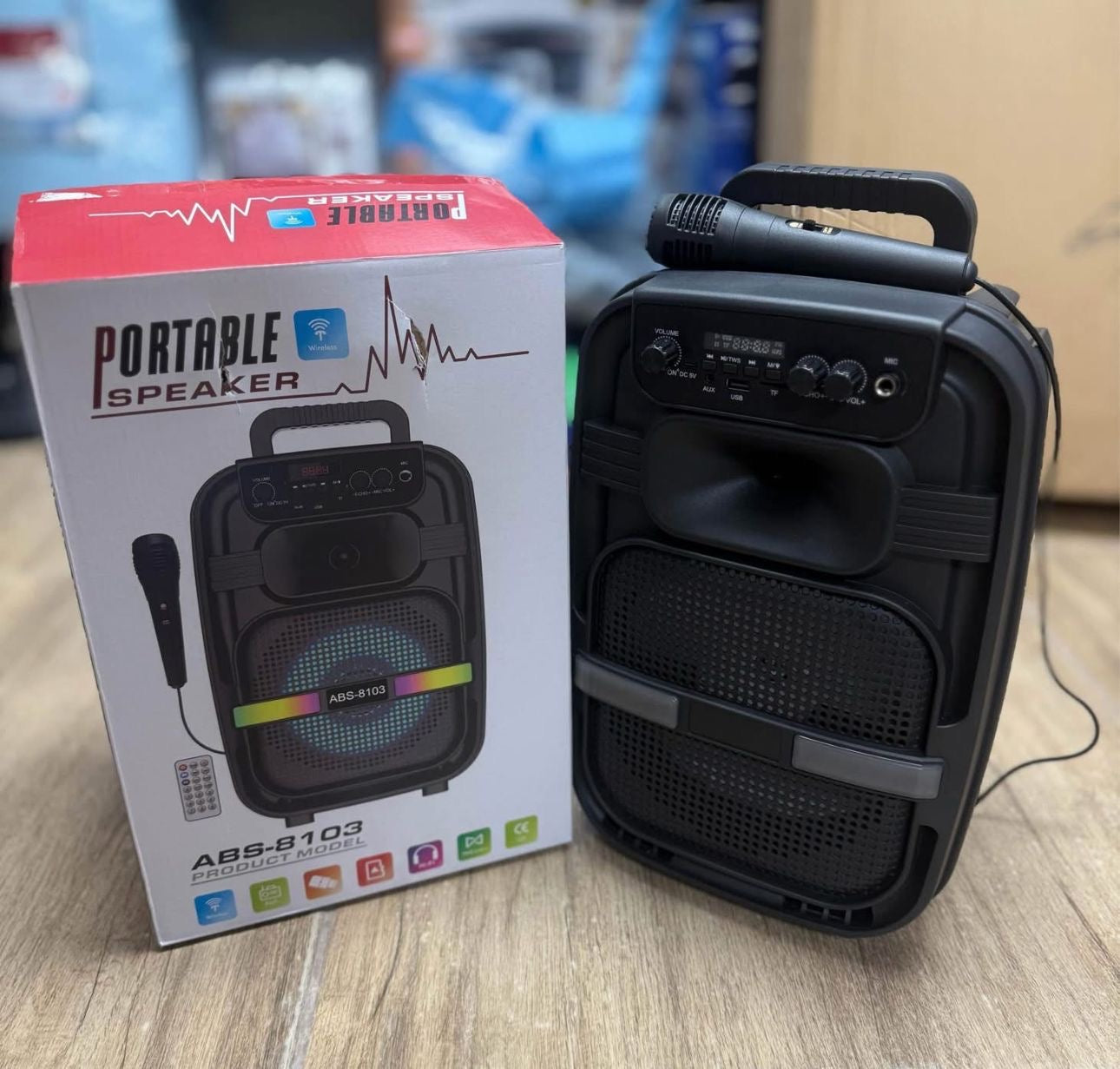 Bocina Bluetooth con Micrófono de 8 pulgadas (Cod.-8103)