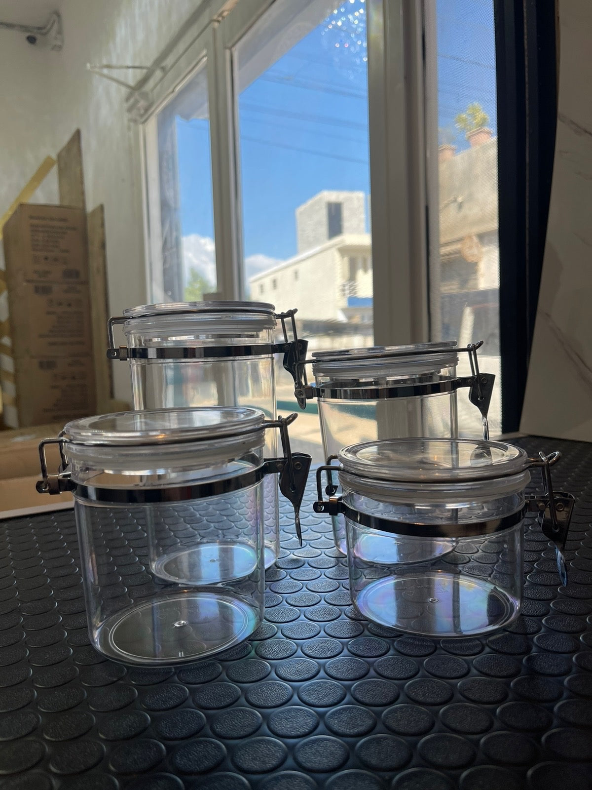 ✨ Set de Envases Organizadores Herméticos con Cierre Metálico (4 en 1)✨
¡Mantén tu cocina ordenada y tus alimentos siempre frescos! 🌾🍪☕