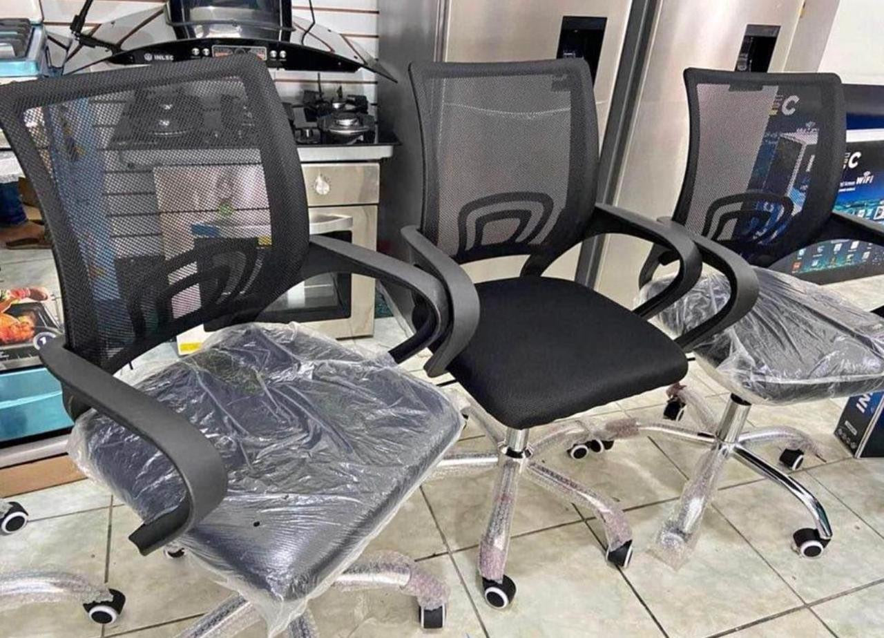 🪑 Silla Giratoria de Oficina – Modelo Ergonómico con Estilo Moderno
📦 Código: 9050