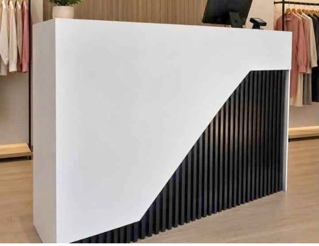 ✨🤍 MOSTRADOR / COUNTER DE RECEPCIÓN – ELEVA LA IMAGEN DE TU NEGOCIO 🤍✨🆔(Cod. 22 )
💰RD$13,995
📏 Medidas:
• 122 cm de ancho
• 40 cm de profundidad
• 104 cm de alto