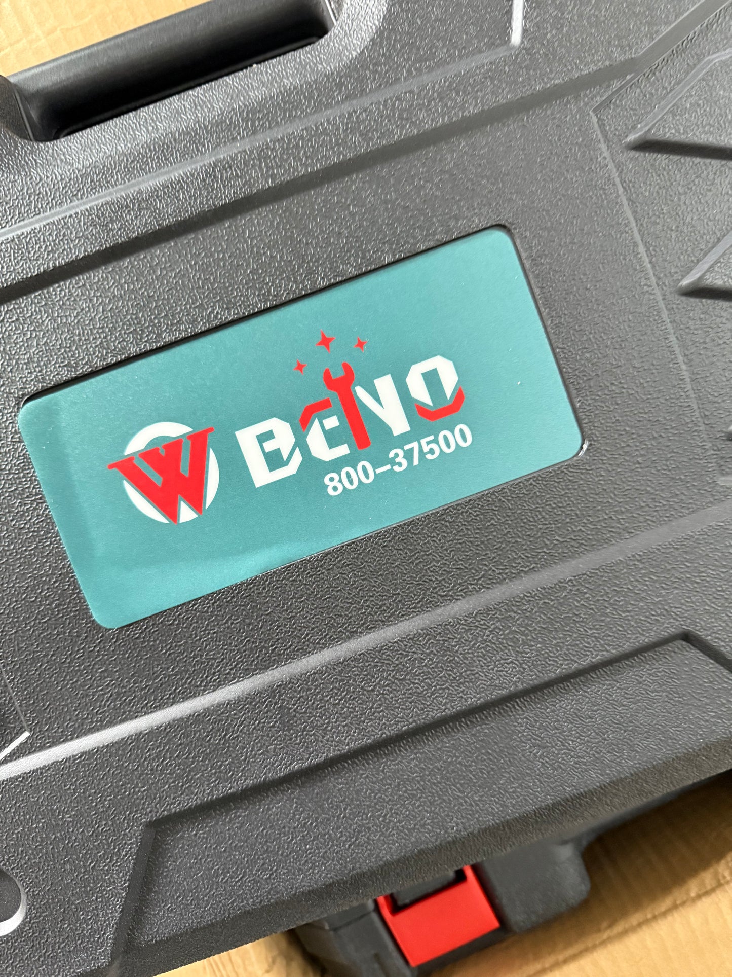 🔩⚡ ¡Potencia sin cables, trabajo sin límites! ⚡🔩
Taladro Percutor Inalámbrico BENO 21V (3.0Ah) (Cod.37500)
💥 Ideal para madera, metal o concreto.
💰RD$4,995