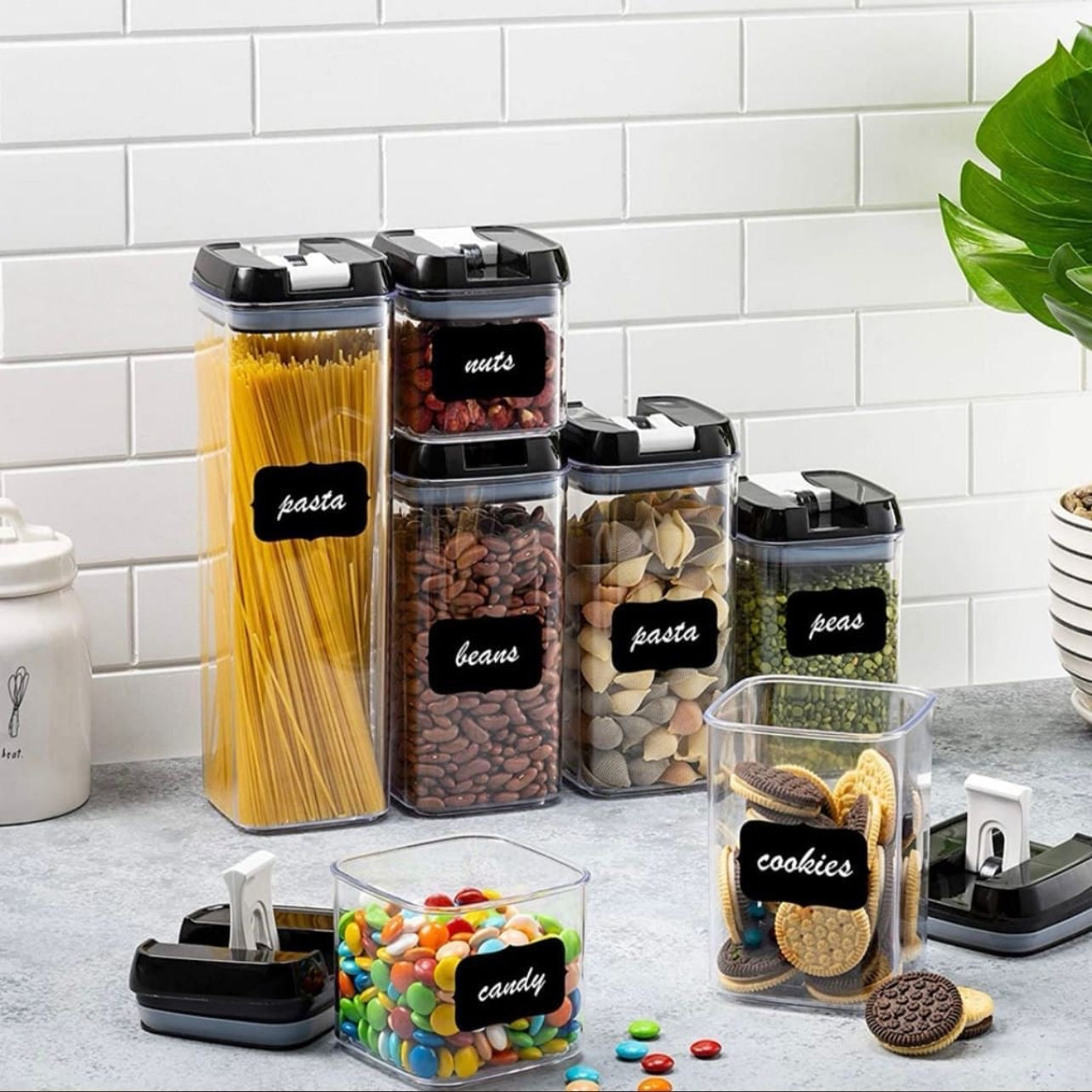 🥳✨ Set de Envases Organizadores Herméticos 7 en 1 ✨🥳
¡Despídete del desorden en tu cocina y mantén tus alimentos siempre frescos! 🥖🍪🍬
