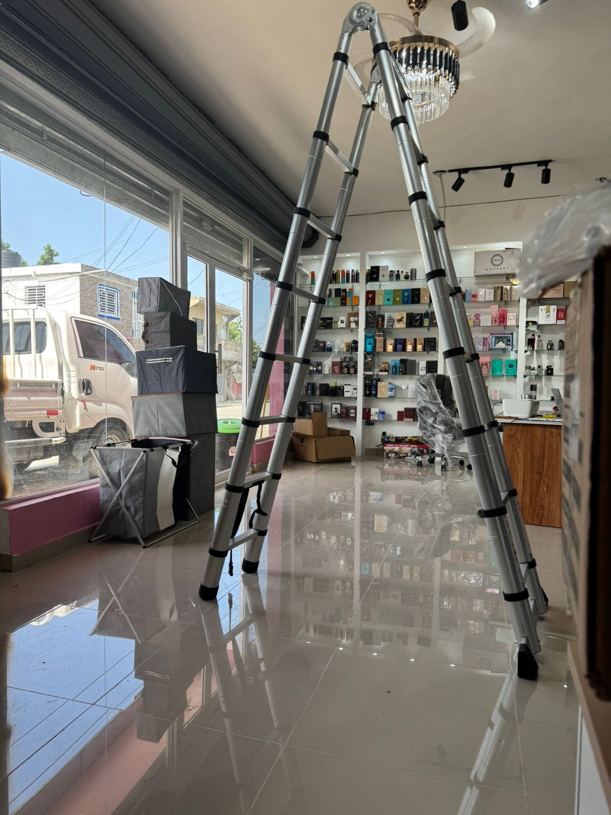 🪜 Escalera Telescópica de Espiga – Doble Extensión 2.5M + 2.5M (Cod.16028)