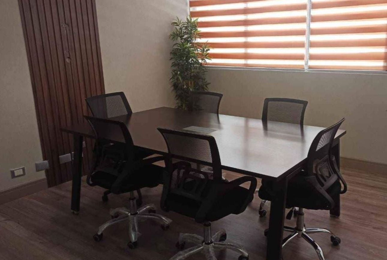 🪑 Silla Giratoria de Oficina – Modelo Ergonómico con Estilo Moderno
📦 Código: 9050