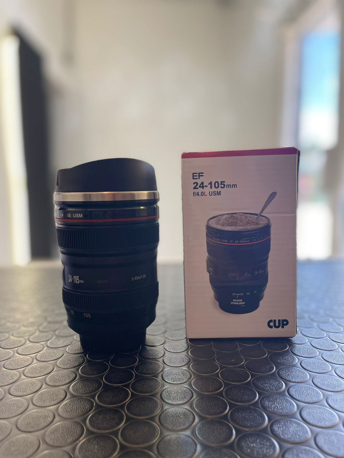 📸☕ Taza Térmica en Forma de Lente Fotográfico 24-105mm ☕📸
¡El regalo perfecto para amantes del café y la fotografía!
💰 RD$495