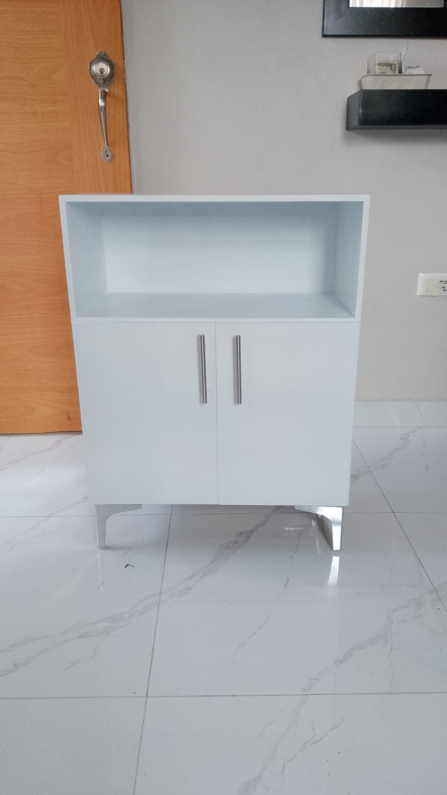 ☕✨ MUEBLE PARA ESTACIÓN DE CAFÉ – ¡ELEGANCIA Y ORGANIZACIÓN EN UN SOLO LUGAR! 🤍🏡 (Cod. 🆔 0115 BLANCA).                 💰 ¡SOLO RD$5,995! 🔥