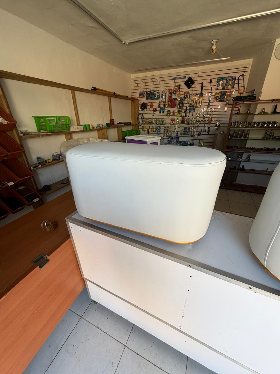 🪑✨ Banco / Puff Alargado Multifuncional – Estilo Minimalista (BLANCO) ✨🪑 (80x40cm)

💰RD$4,995