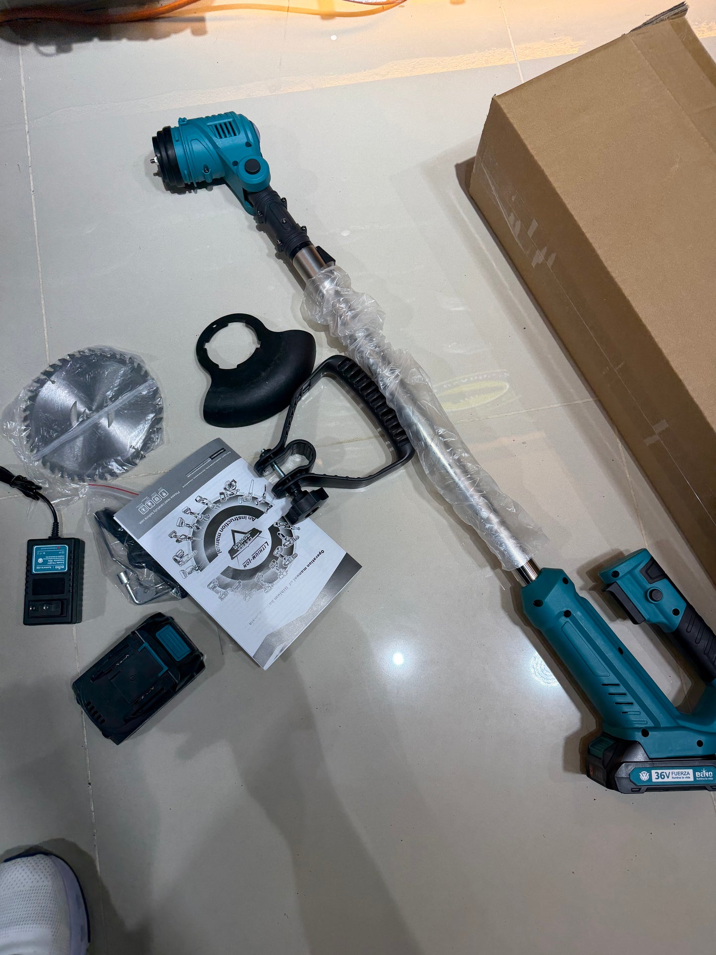 🌿⚡ CORTADORA DE CÉSPED / DESBROZADORA ELÉCTRICA RECARGABLE 36V ⚡🌿
🆔 (Cod. 800-12131)

💰 Precio: RD$2,995
