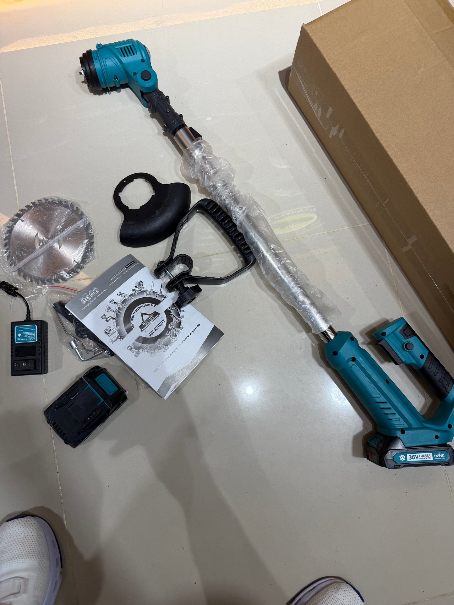 🌿⚡ CORTADORA DE CÉSPED / DESBROZADORA ELÉCTRICA RECARGABLE 36V ⚡🌿
🆔 (Cod. 800-12131)

💰 Precio: RD$2,995