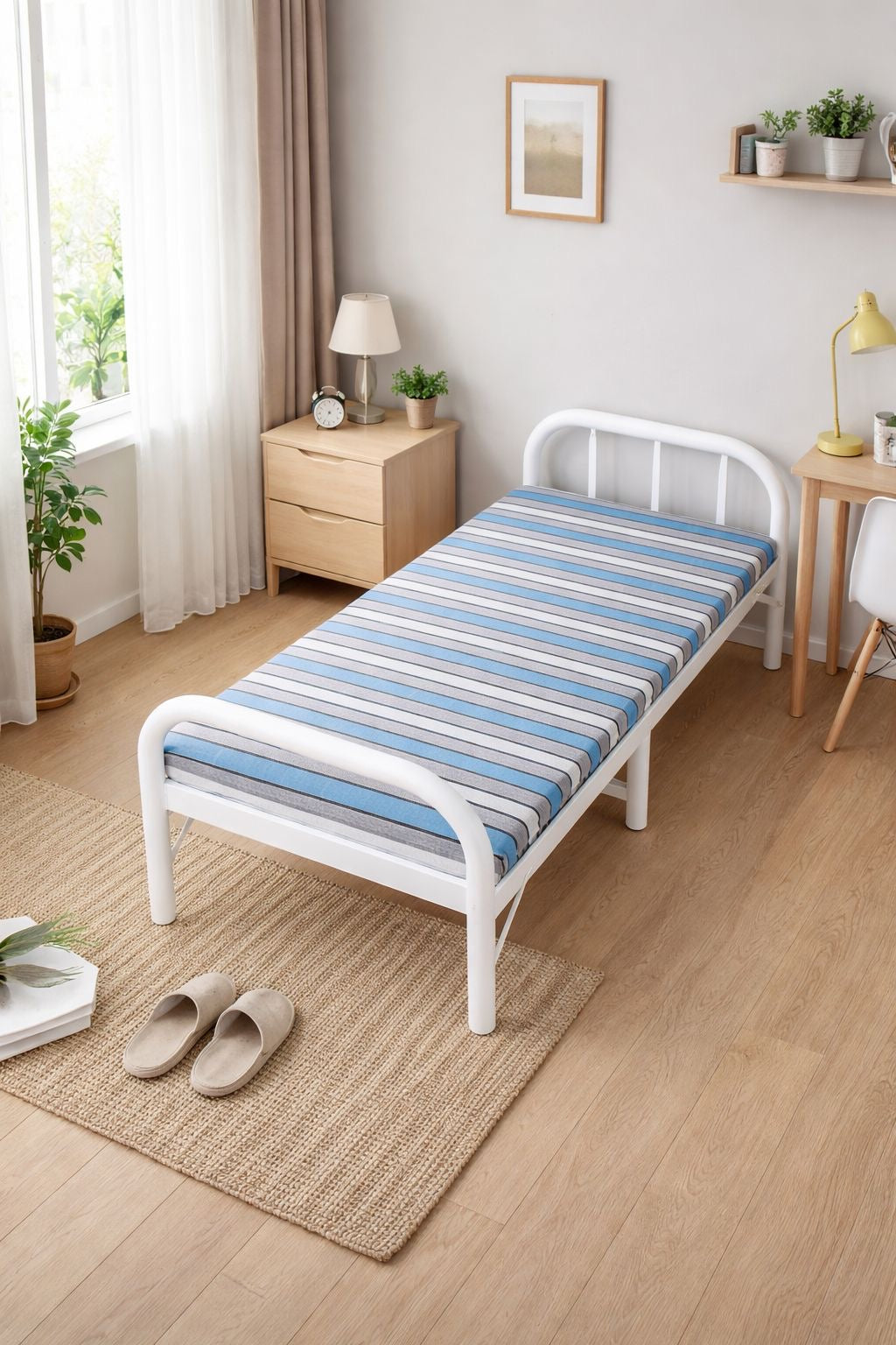 🛏️ CAMA PLEGABLE INDIVIDUAL CON COLCHÓN INCLUIDO
(COD. 081)

💰 RD$4,395 

📐 Medidas de la cama plegable:
	•	Largo: 180 cm
	•	Ancho: 100 cm
	•	Altura: 40 cm