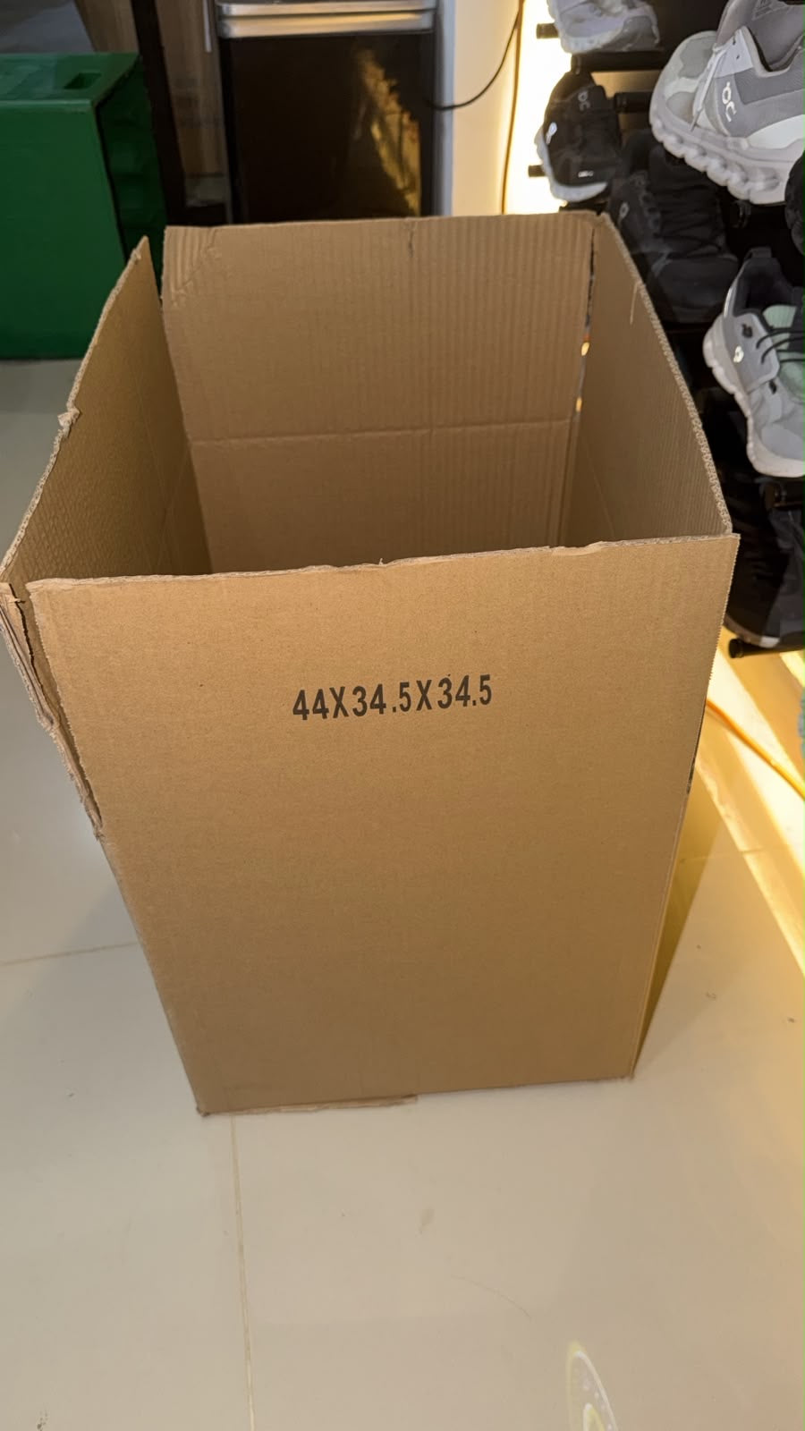 📦✨ CAJA DE CARTÓN PARA EMPAQUE – PRÁCTICA Y VERSÁTIL ✨📦
🆔 (Cod. 001447)

📏 Medidas:
44 × 34.5 × 34.5 cm

💰RD$195 c/u