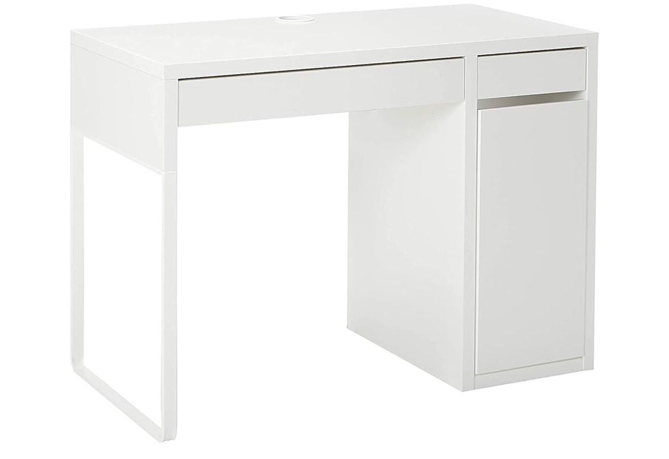 🖥️✨ ESCRITORIO MODERNO MULTIFUNCIONAL – DISEÑO MINIMALISTA & ORGANIZACIÓN INTELIGENTE ✨🖥️ (Cod.25115)

💰RD$4,995 

- Medidas: 105x50x75 cm