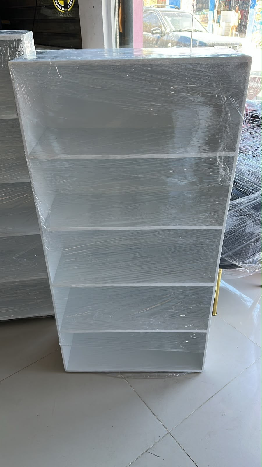 ✨🤍 ORGANIZADOR MULTIUSO DE 5 ESPACIOS – ¡MÁS ORDEN Y ELEGANCIA PARA TU HOGAR O NEGOCIO! 🏡💇‍♀️

(🆔 Cod. 112 BLANCO) 

💰RD$4,490 

- Medidas 📐 
122 cm Alto
60 cm Ancho 
26 cm Profundidad