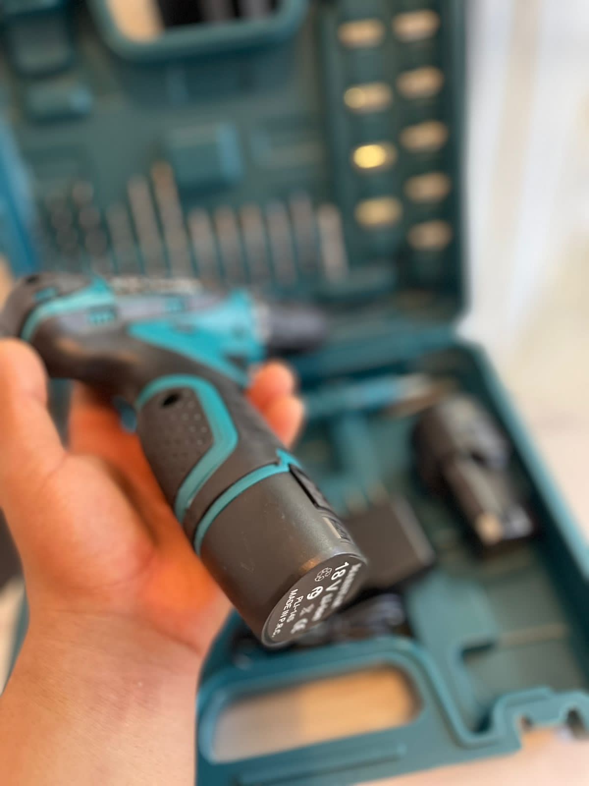 🔧 Taladro Destornillador Inalámbrico 12V con Estuche y Herramientas (Cod. JVM-57)

💰 RD$1,995