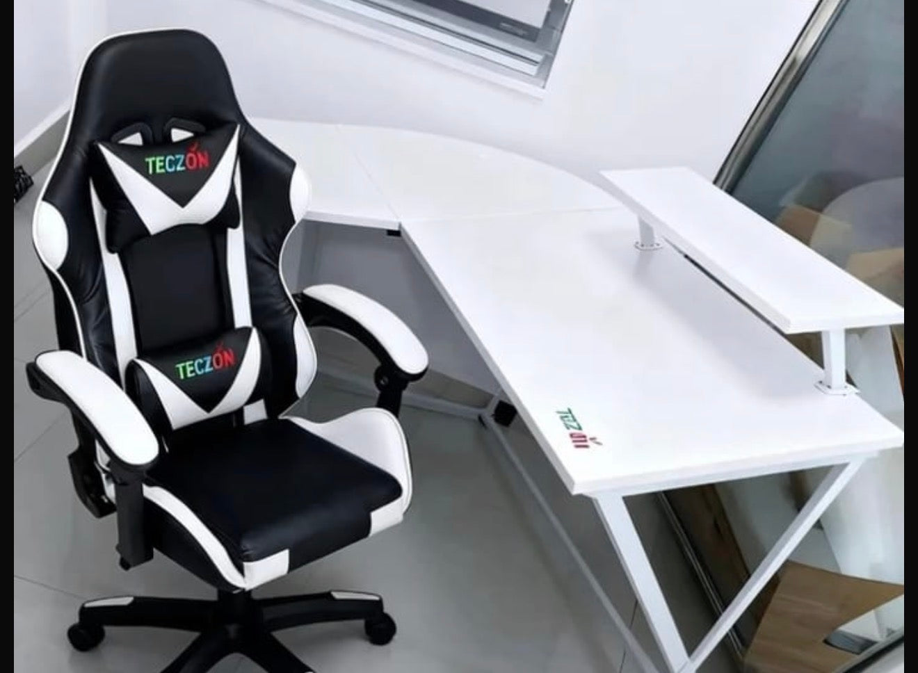 🎮🔥 MESA ESCRITORIO GAMER EN L – MÁS ESPACIO, MÁS CONTROL, MÁS NIVEL 🔥🎮
🆔 Cod. 88333-5
🎨 Color: BLANCO 

💰 Precio: RD$4,295