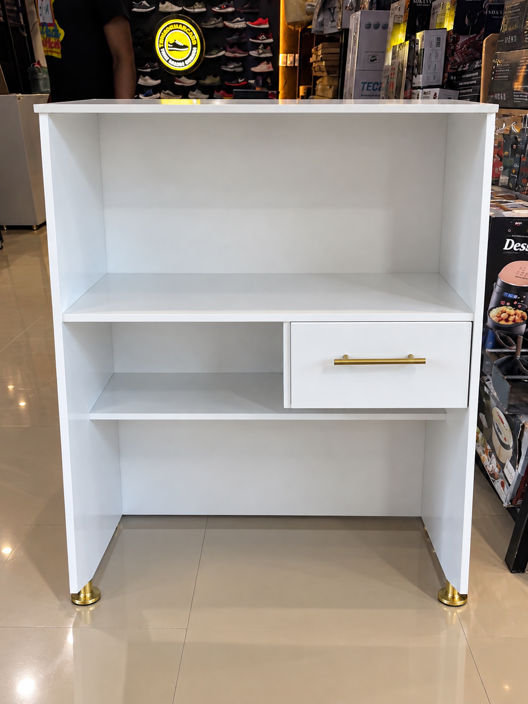 ✨🤍 Mostrador / Counter de Recepción Blanco 🤍✨
🆔(Cod.11)

💰RD$7,495 

- Medidas: 80cm Ancho 110cm Altura x 42cm 
- ⁠Material Hidrofugo (Armado)