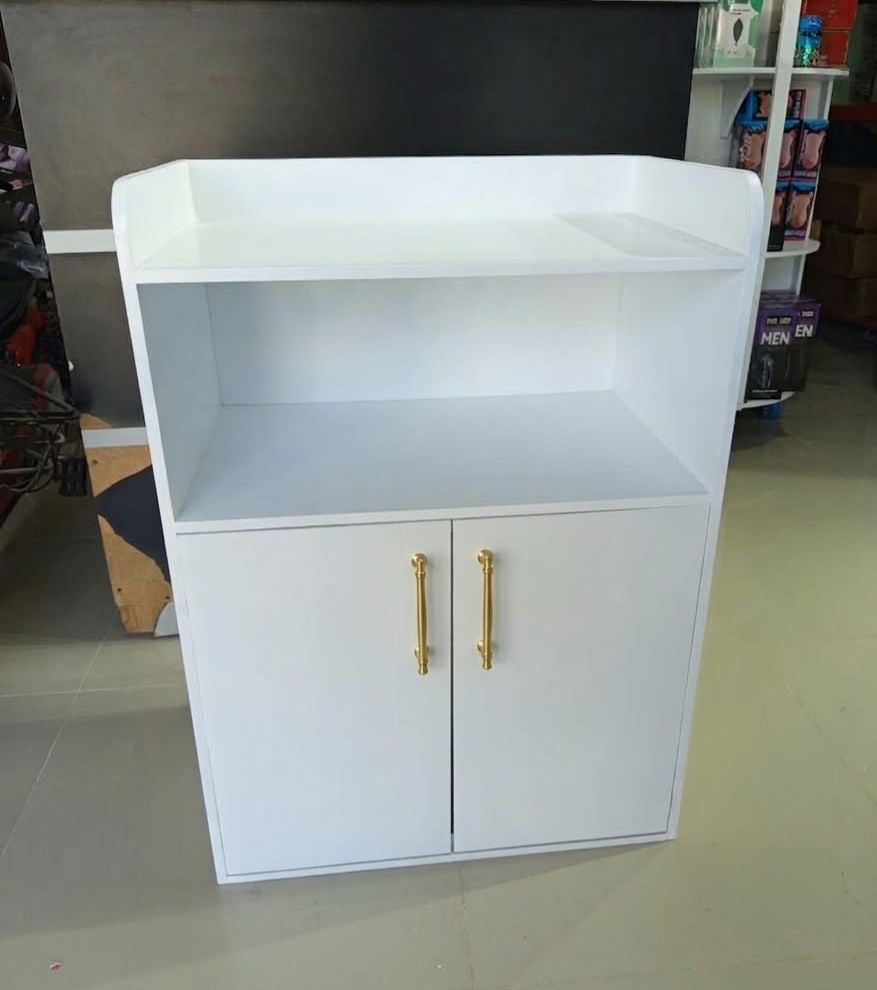 ✨ Gabinete Organizador Moderno con Repisa Superior ✨

(Mesita de Café Cod. 001) (Material Hidrofugo, Producto Armado) 

💰RD$4,990 

- Medidas 84x60x38cm