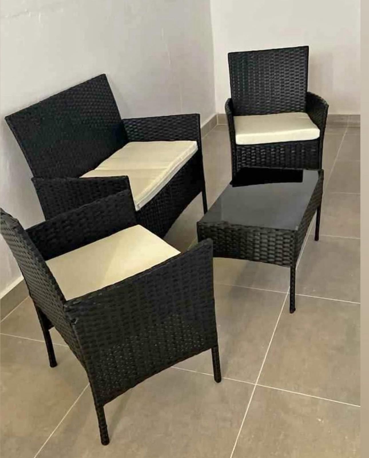 🛋️ Juego de Sala Exterior en Ratán Sintético – Elegancia y Confort para tu Espacio 🛋️ (Cod.-04) (*Color Negro* 

💰RD$10,995