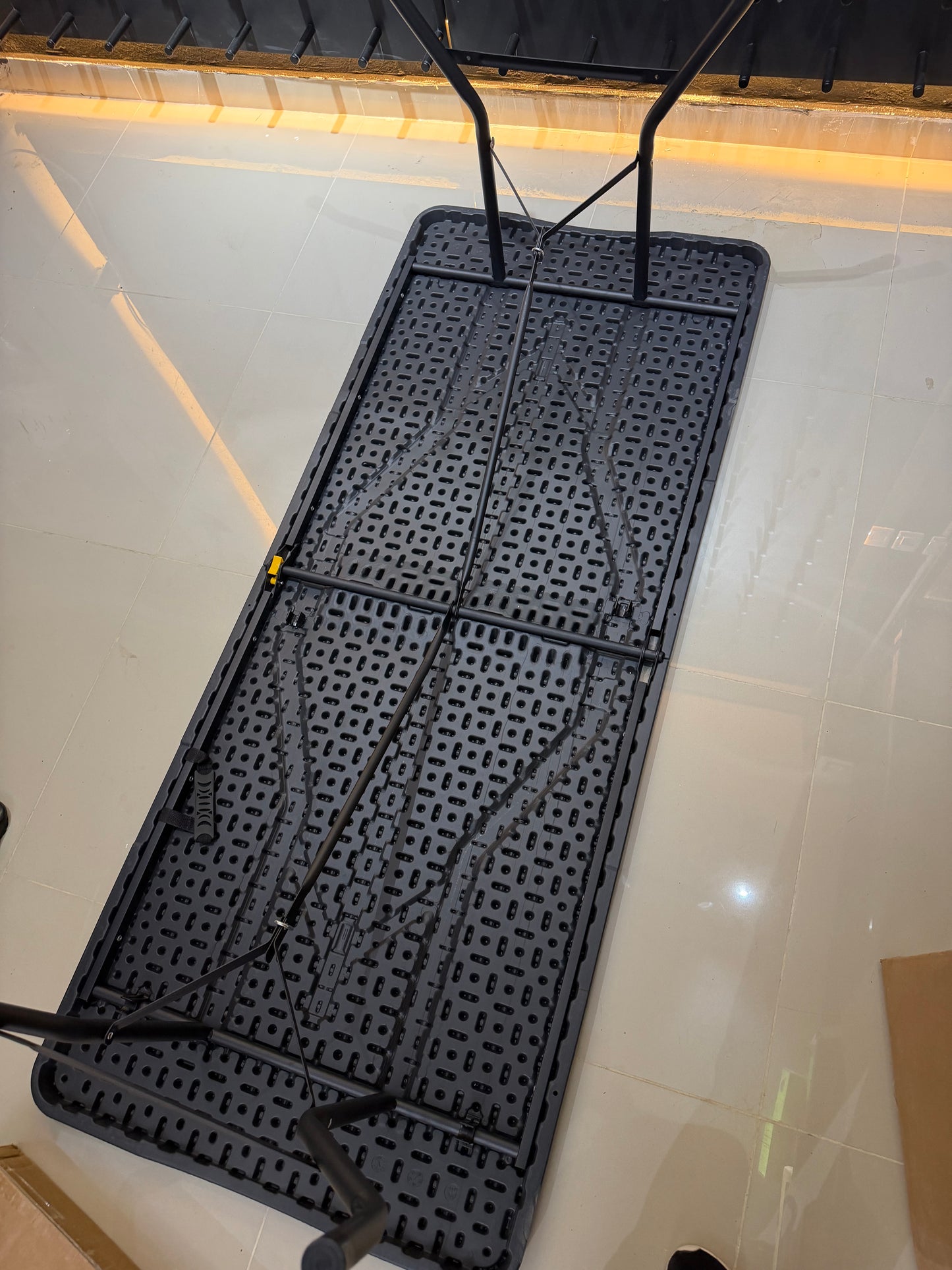 Mesa Plegable Multiuso 1.80 m – Color Negro

💰 RD$3,995