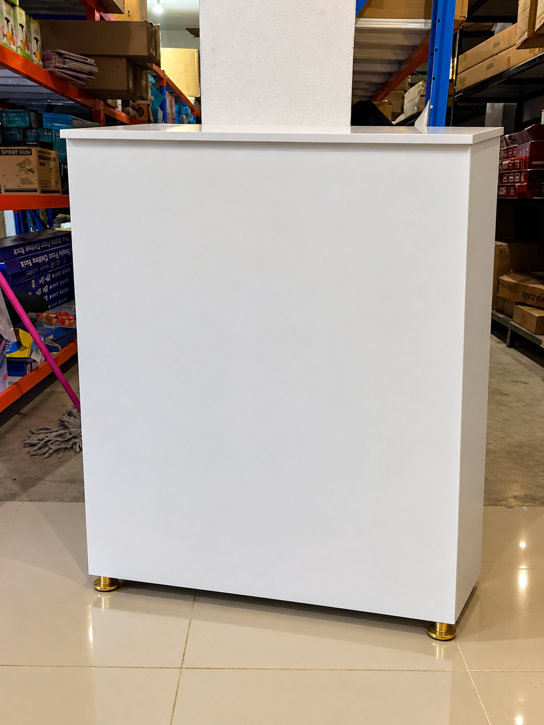 ✨🤍 Mostrador / Counter de Recepción Blanco 🤍✨
🆔(Cod.11)

💰RD$7,495 

- Medidas: 80cm Ancho 110cm Altura x 42cm 
- ⁠Material Hidrofugo (Armado)