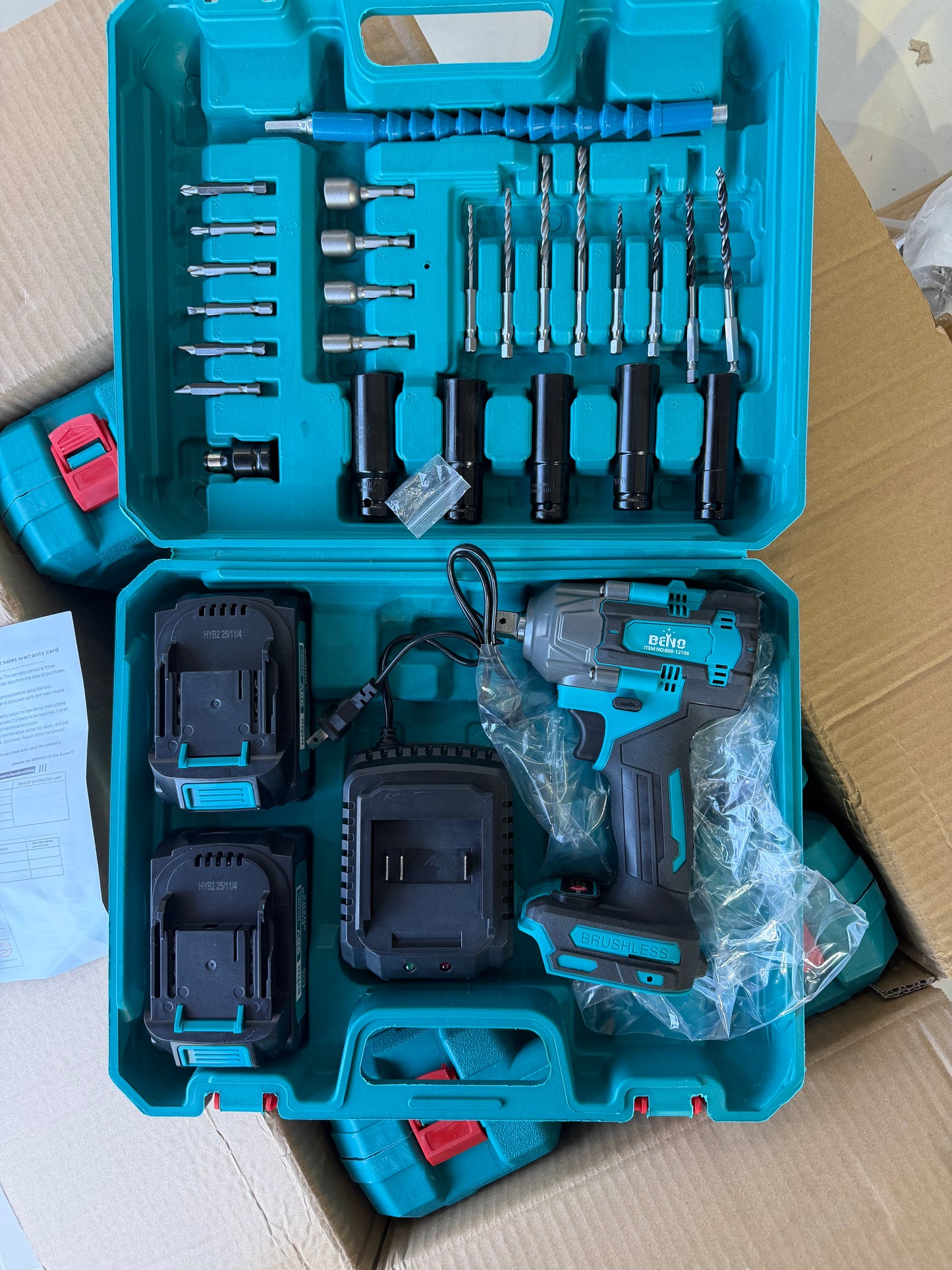 Taladro de Impacto / 🔩 Atornillador  de (2 Baterías 98V) Inalámbricao Brushless – Kit Profesional Completo (Cod. 800-12106)

💰RD$4,995