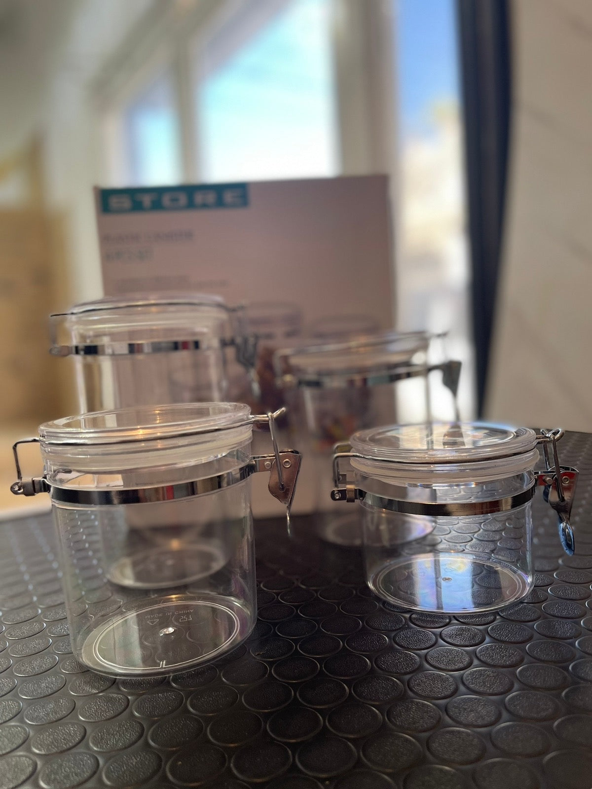 ✨ Set de Envases Organizadores Herméticos con Cierre Metálico (4 en 1)✨

¡Mantén tu cocina ordenada y tus alimentos siempre frescos! 🌾🍪☕