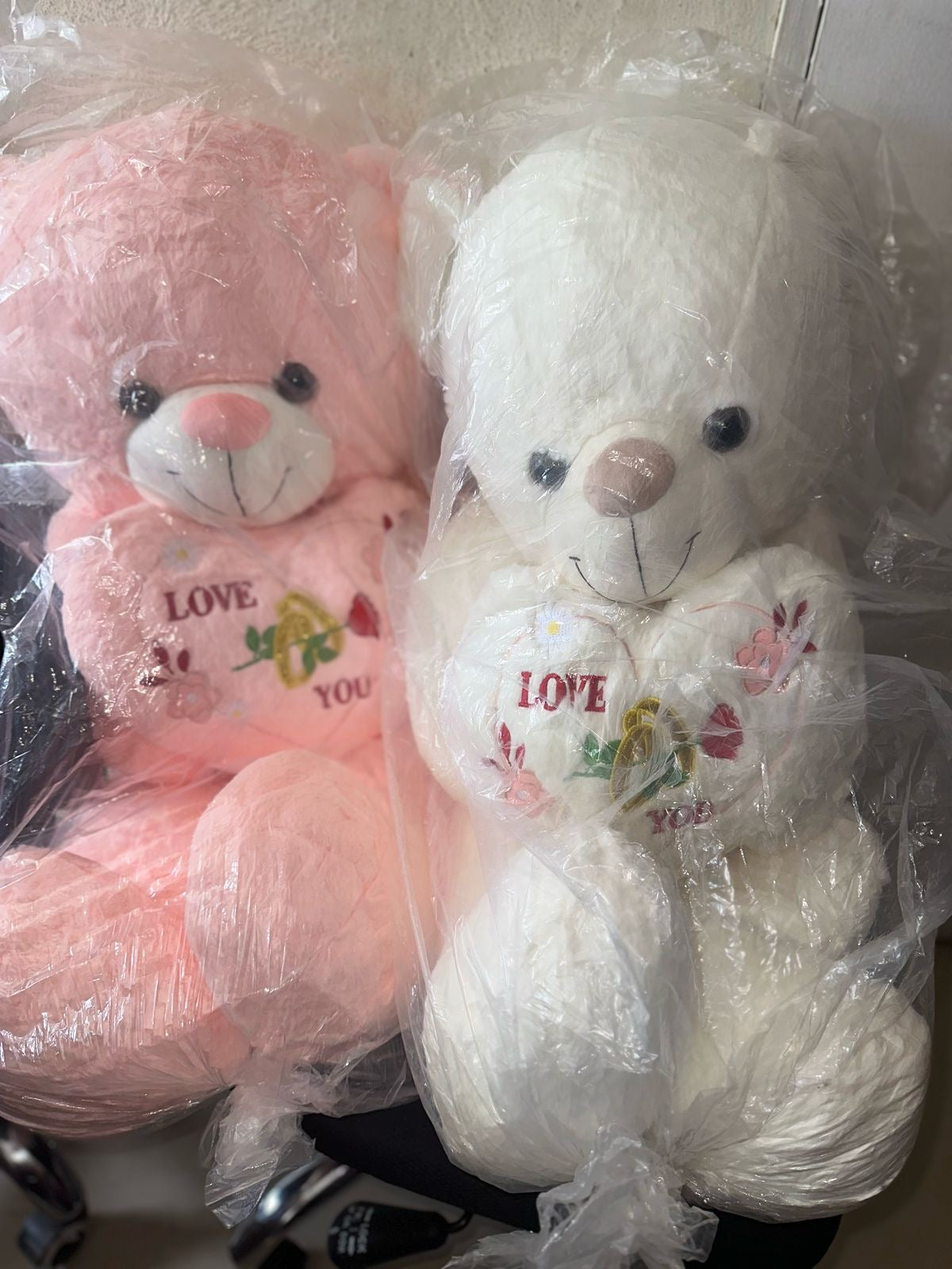 💖🧸 EL ABRAZO QUE SE QUEDA 🧸💖
💰RD$1,595 Color:  (Rosado,Blanco)