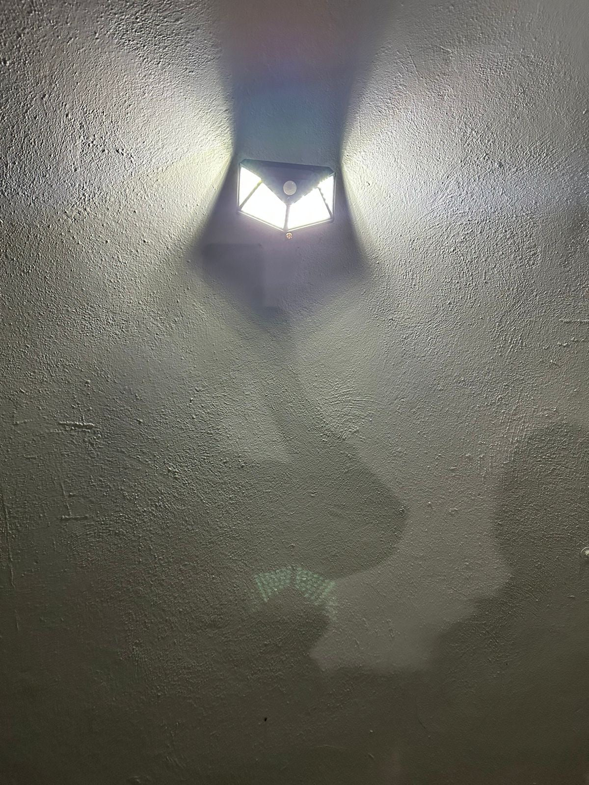 🔥💡 ILUMINA Y PROTEGE TU CASA SIN GASTAR LUZ 💡🔥

Mini Lámpara Solar de 4 lados Con Sensor de Movimiento (Cod.bk-100)

💰RD$995