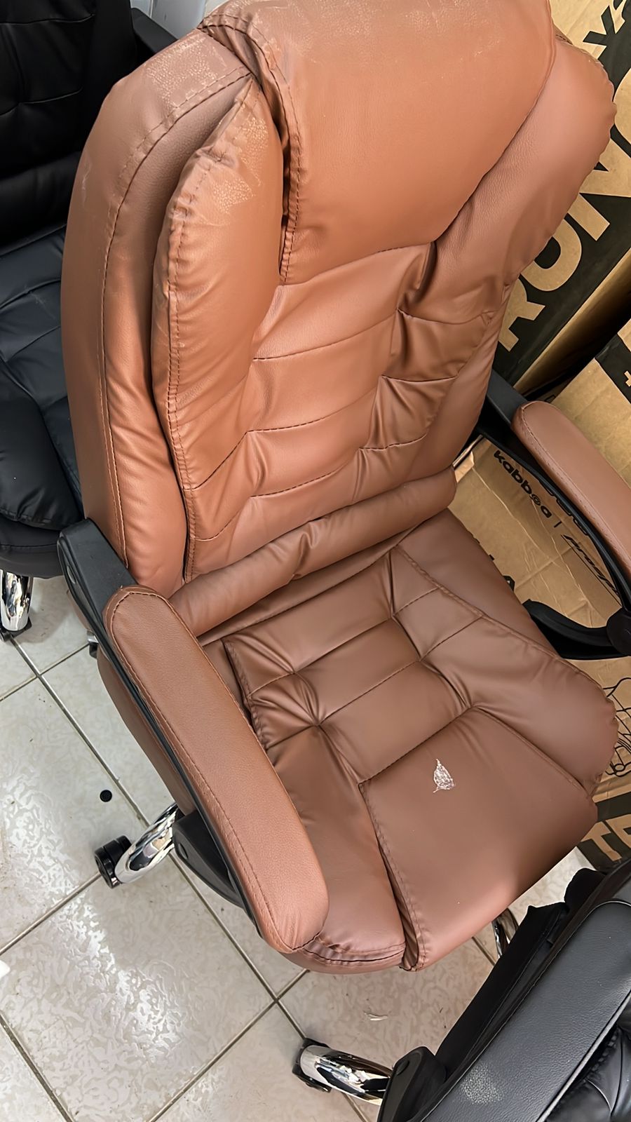 Silla Ejecutiva Con Masajeador y Reposa Pies