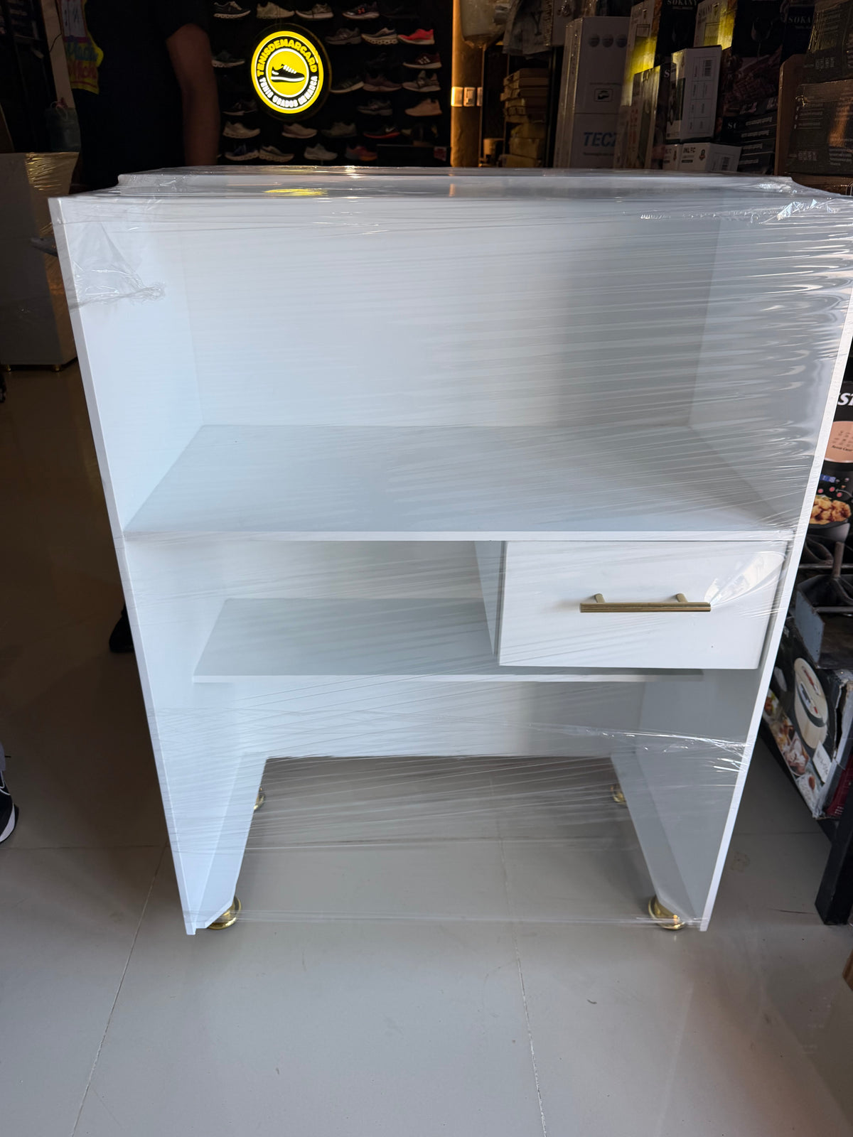 ✨🤍 Mostrador / Counter de Recepción Blanco 🤍✨
🆔(Cod.11)

💰RD$7,495 

- Medidas: 80cm Ancho 110cm Altura x 42cm 
- ⁠Material Hidrofugo (Armado)