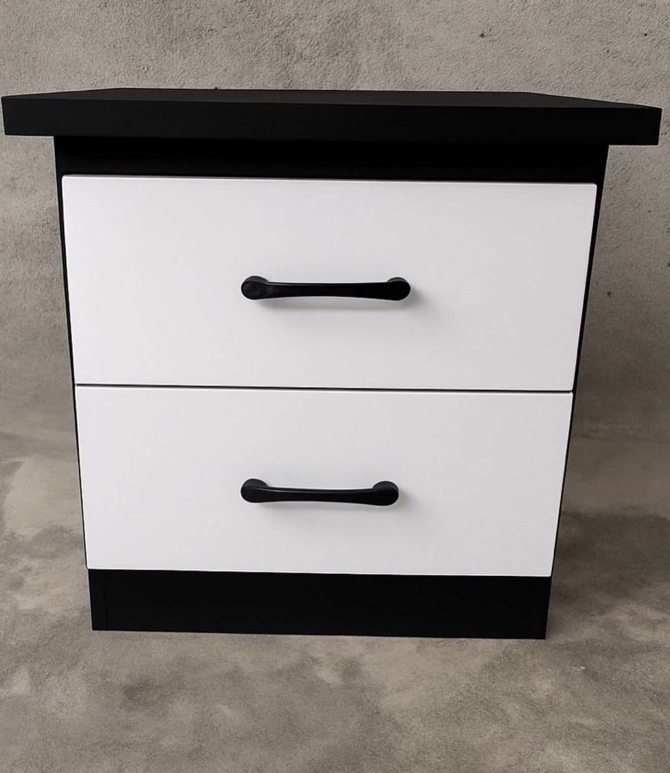 🛏️ 2 Mesita de Noche de 2 Gavetas  – (Cod.86131) ~*Color Amarillo*~

💰RD$4,995