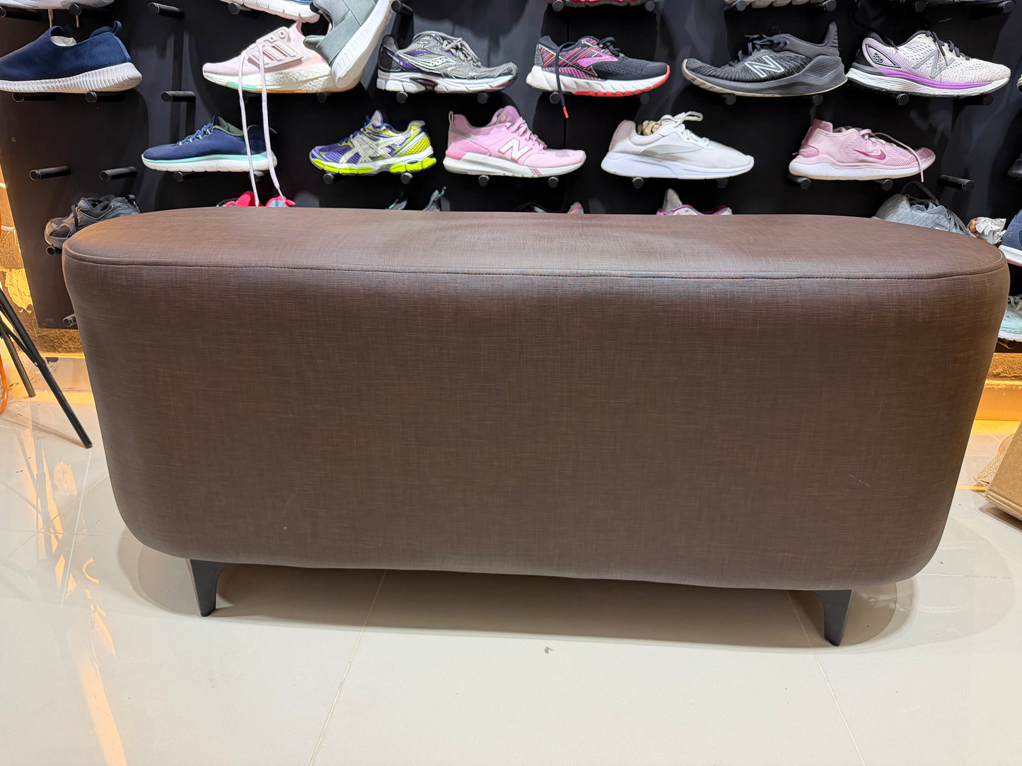 🪑✨ Banco / Puff Alargado Multifuncional – Estilo Minimalista (Marrón) ✨🪑 (120x40cm)

💰RD$5,495