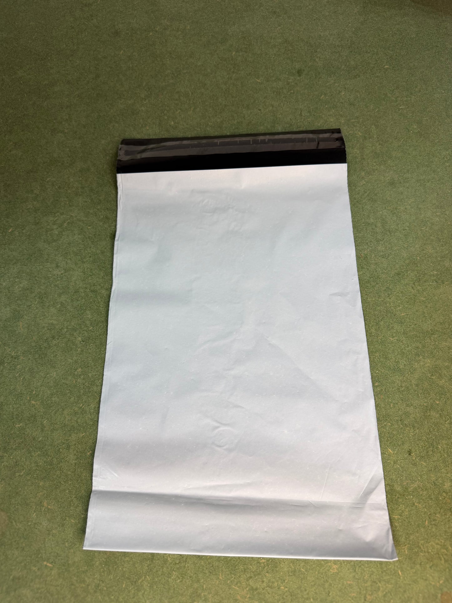 🛍️ FUNDA PLÁSTICA TRANSLÚCIDA AUTOADHESIVA 

💰 RD$795 – Medida 20×35