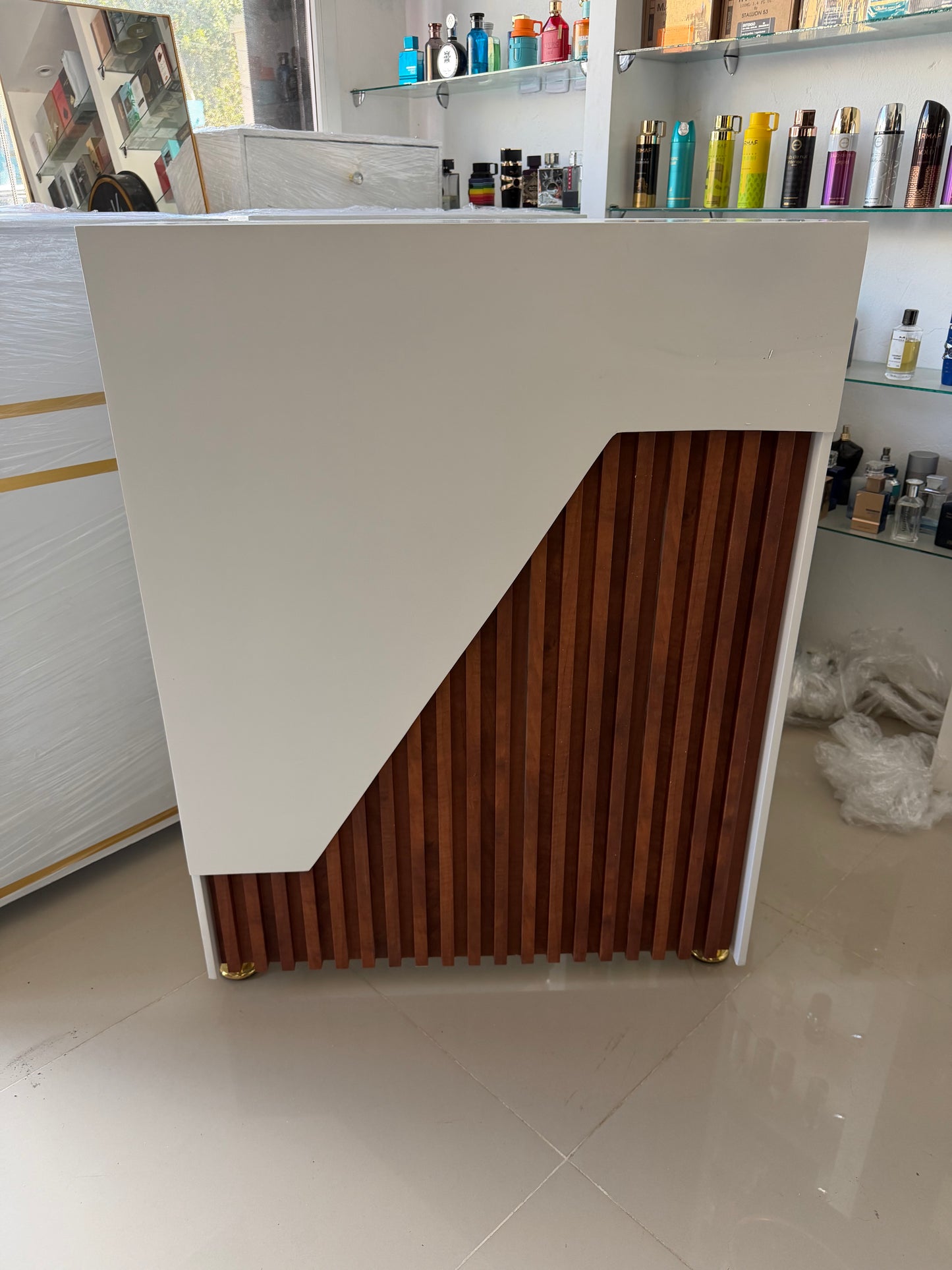 ✨ Mostrador / Recepción Moderna Minimalista ✨(Cod. 02)

💰RD$8,995