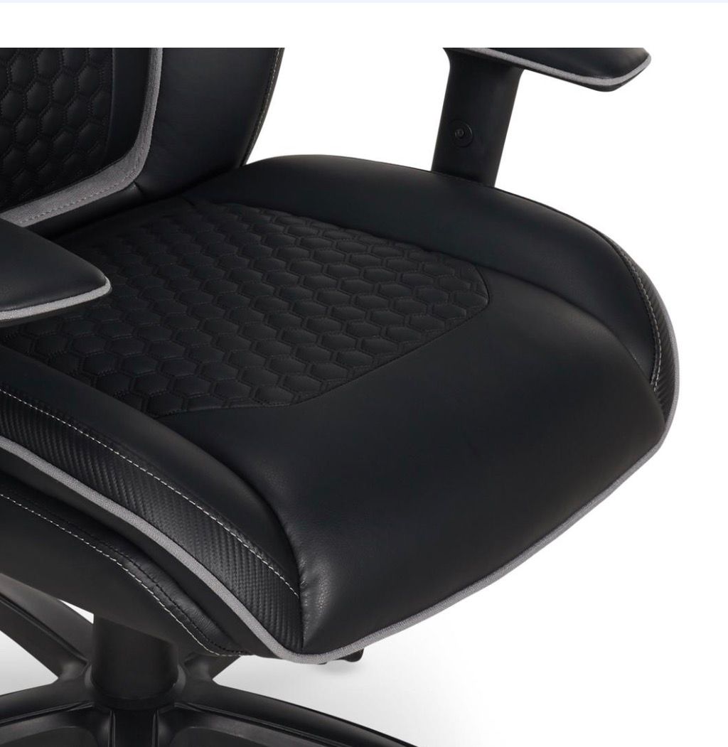 🎮🖤 SILLA GAMER ERGONÓMICA PREMIUM – CONFORT PROFESIONAL PARA JUGAR Y TRABAJAR SIN LÍMITES 🖤🎮 (Cod. GG-LGX)

💰RD$18,995